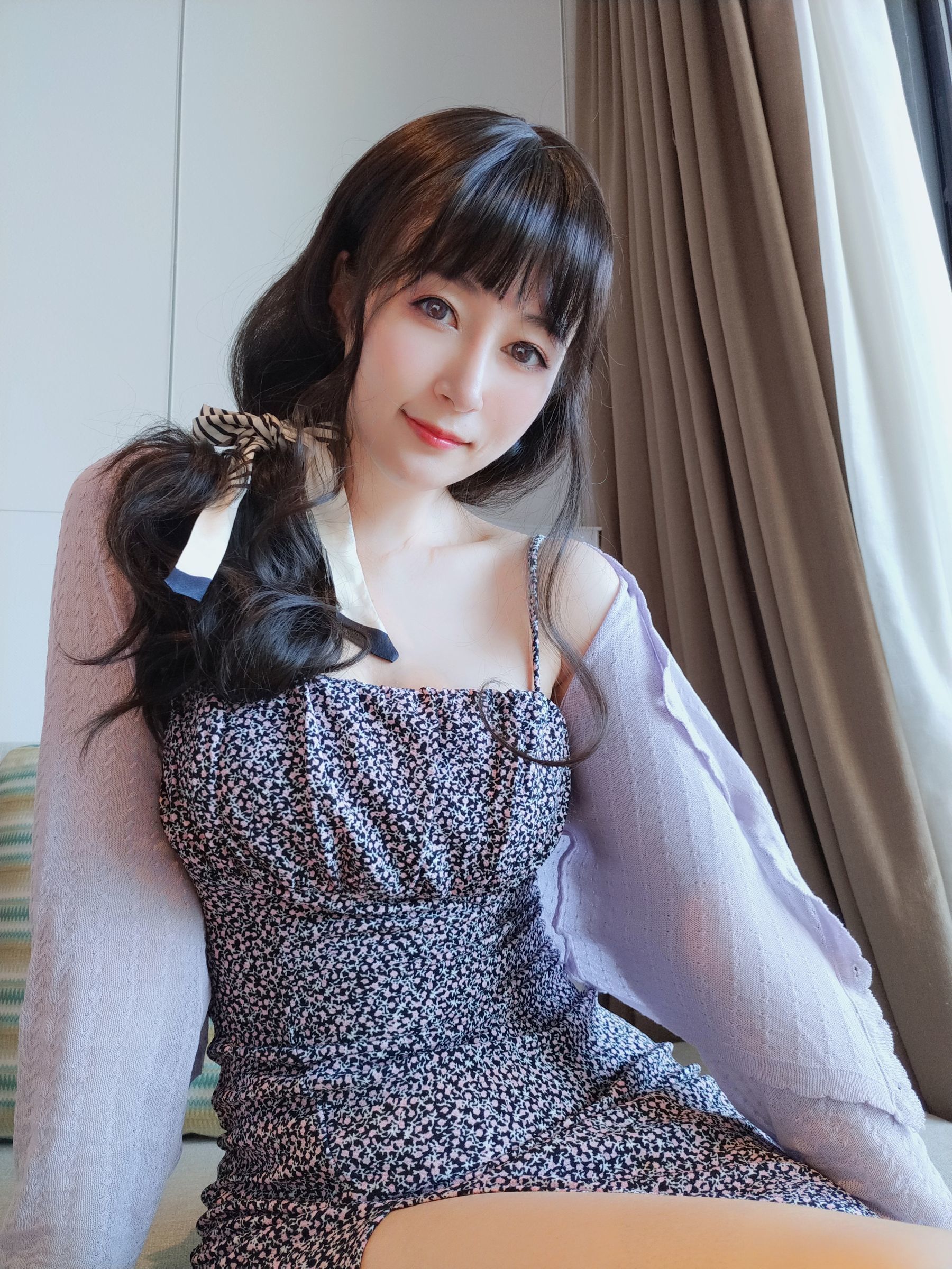 Internet Celebrity Coser Photobook] Coser Miss Baiyin - Home Floral Skirt