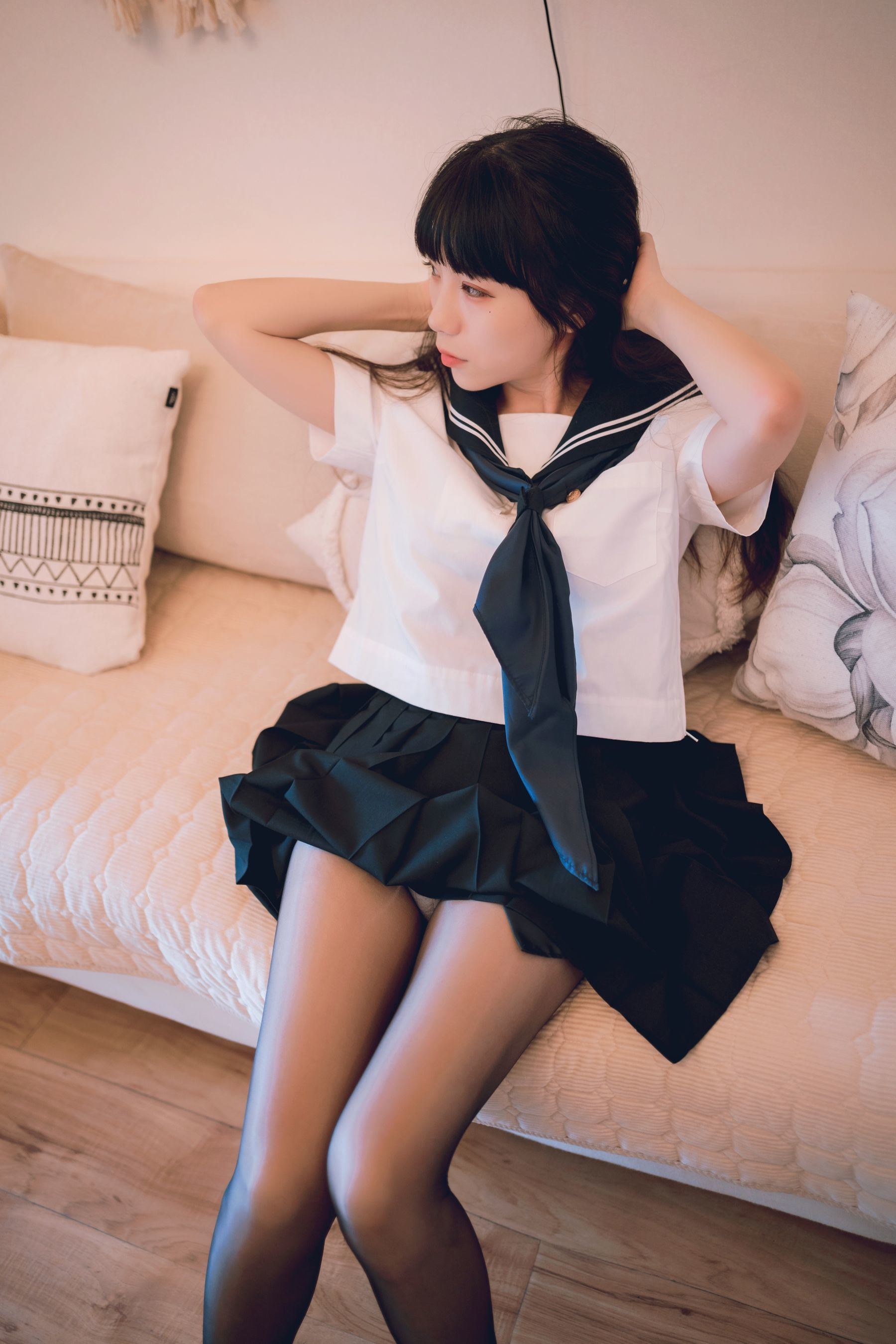 Internet Celebrity COSER Photobook] usejan - Whisper