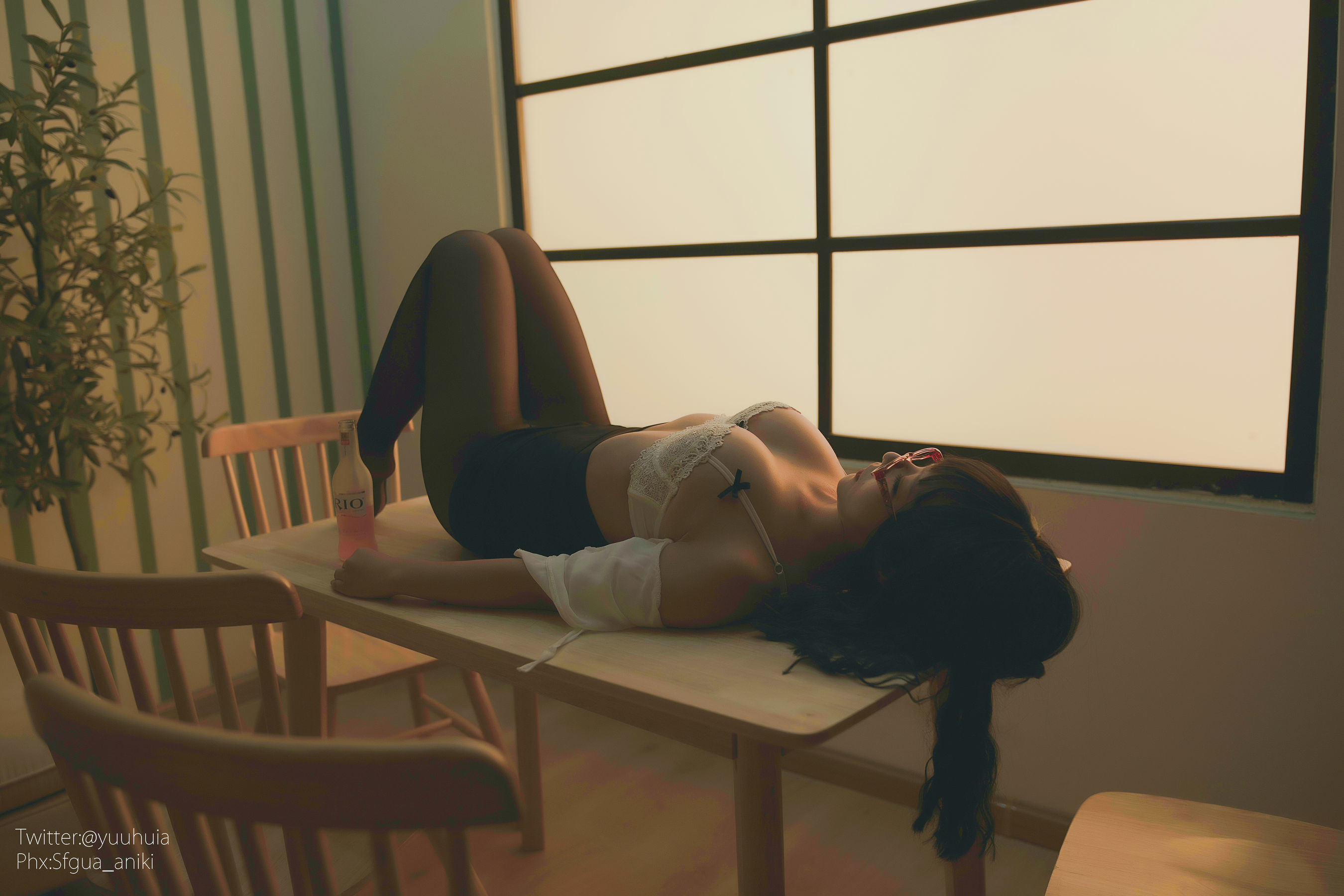 Internet Celebrity Cosplayer Photobook] yuuhui Yuhui - Hangover