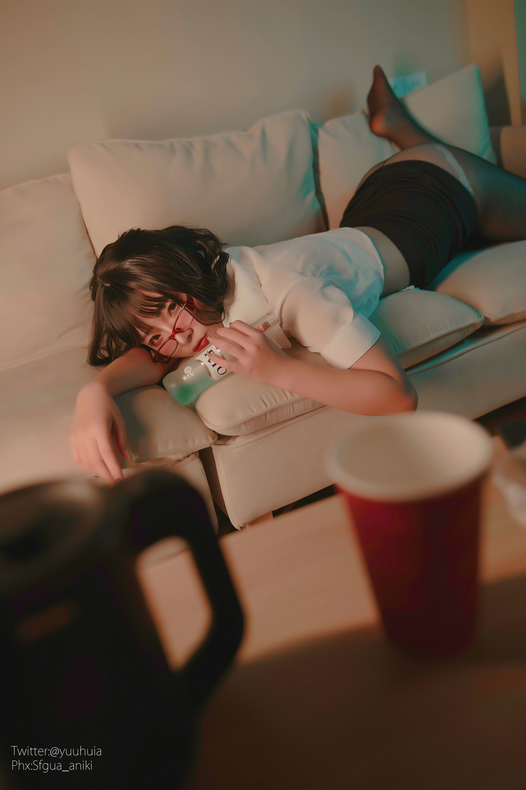 Internet Celebrity Cosplayer Photobook] yuuhui Yuhui - Hangover