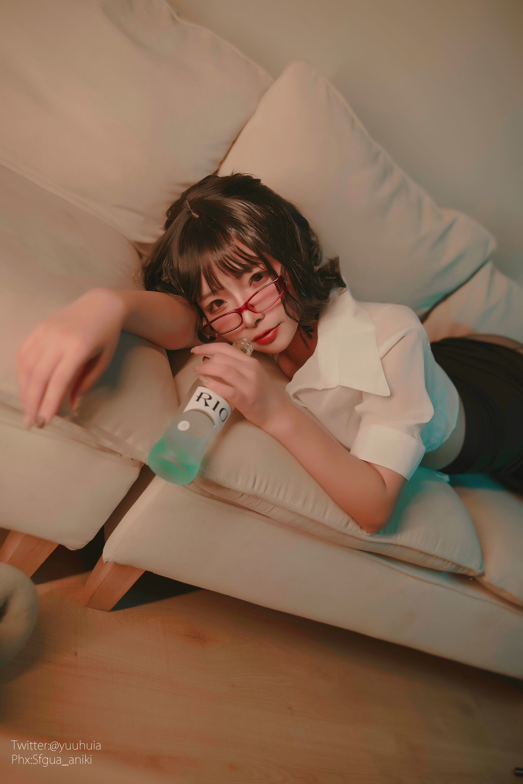 Internet Celebrity Cosplayer Photobook] yuuhui Yuhui - Hangover