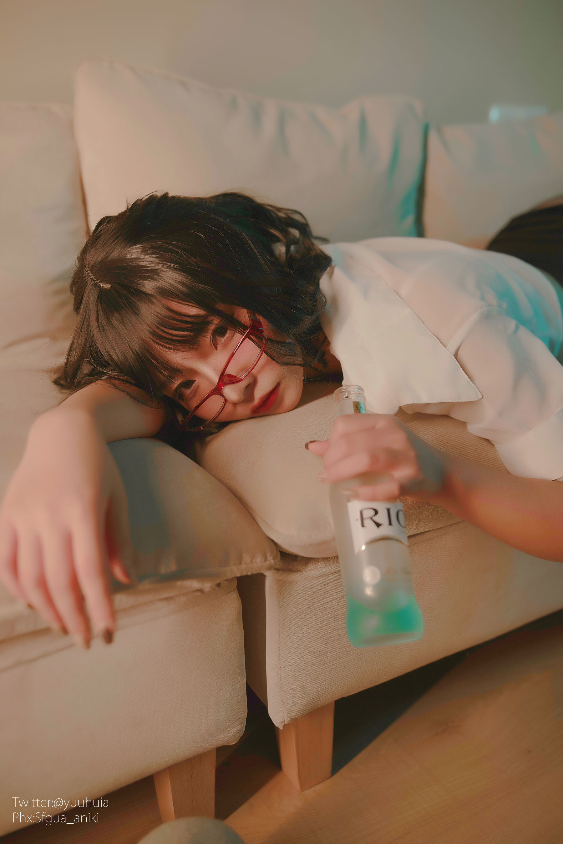 Internet Celebrity Cosplayer Photobook] yuuhui Yuhui - Hangover
