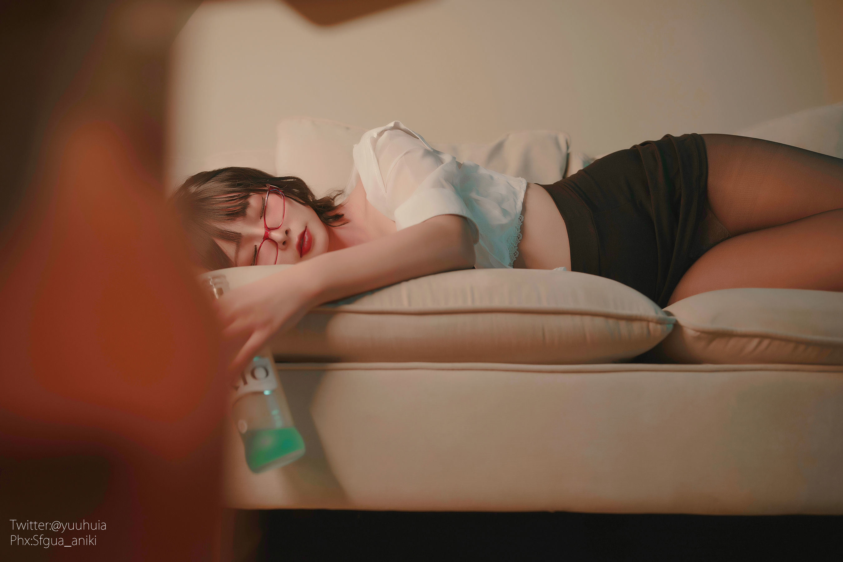 Internet Celebrity Cosplayer Photobook] yuuhui Yuhui - Hangover