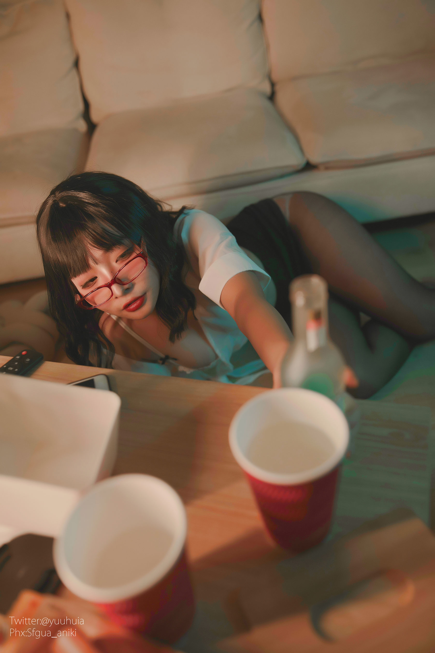 Internet Celebrity Cosplayer Photobook] yuuhui Yuhui - Hangover