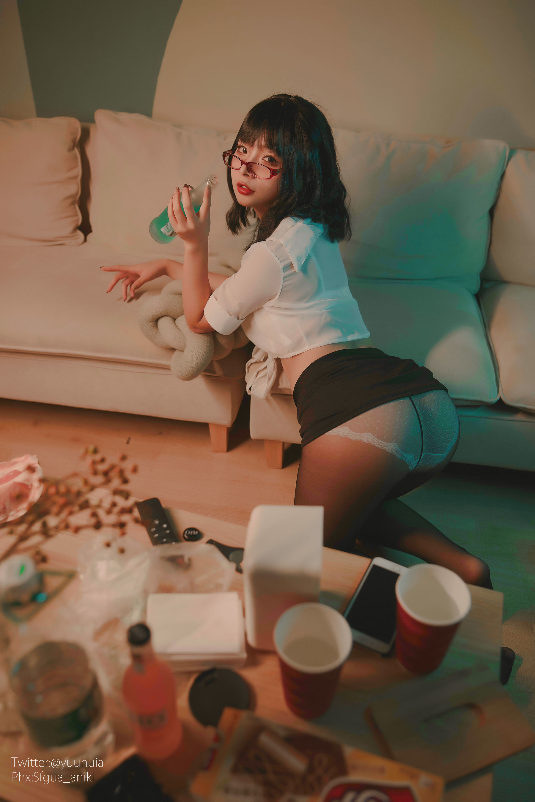 Internet Celebrity Cosplayer Photobook] yuuhui Yuhui - Hangover