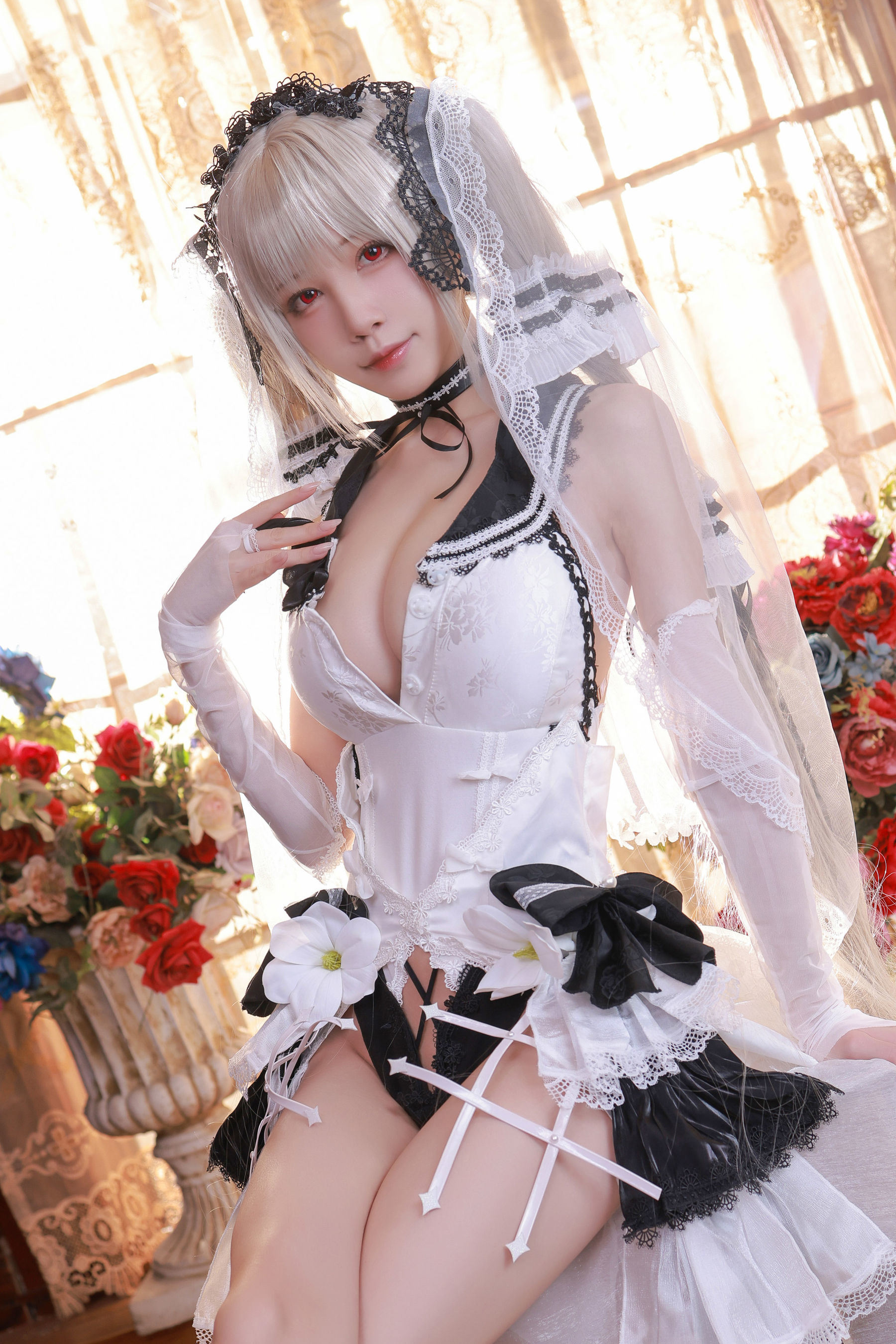 Internet Celebrity Cosplayer Photobook] Anime Blogger Shui Miao Aqua - Azur Lane Vampire Wedding Dress