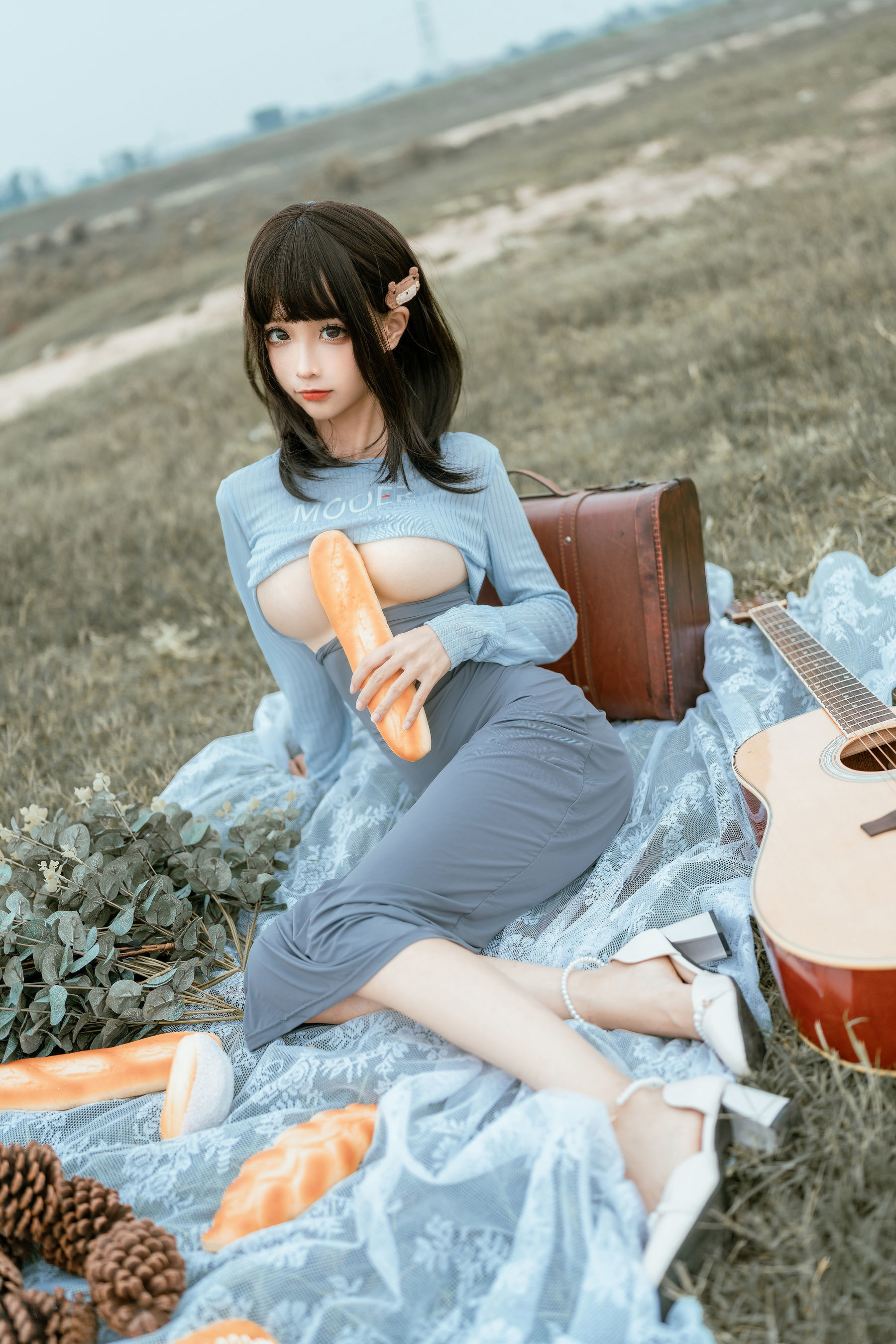 Internet Celebrity COSER Photo] Anime Blogger Chun Mo Mo - Guitar Sister