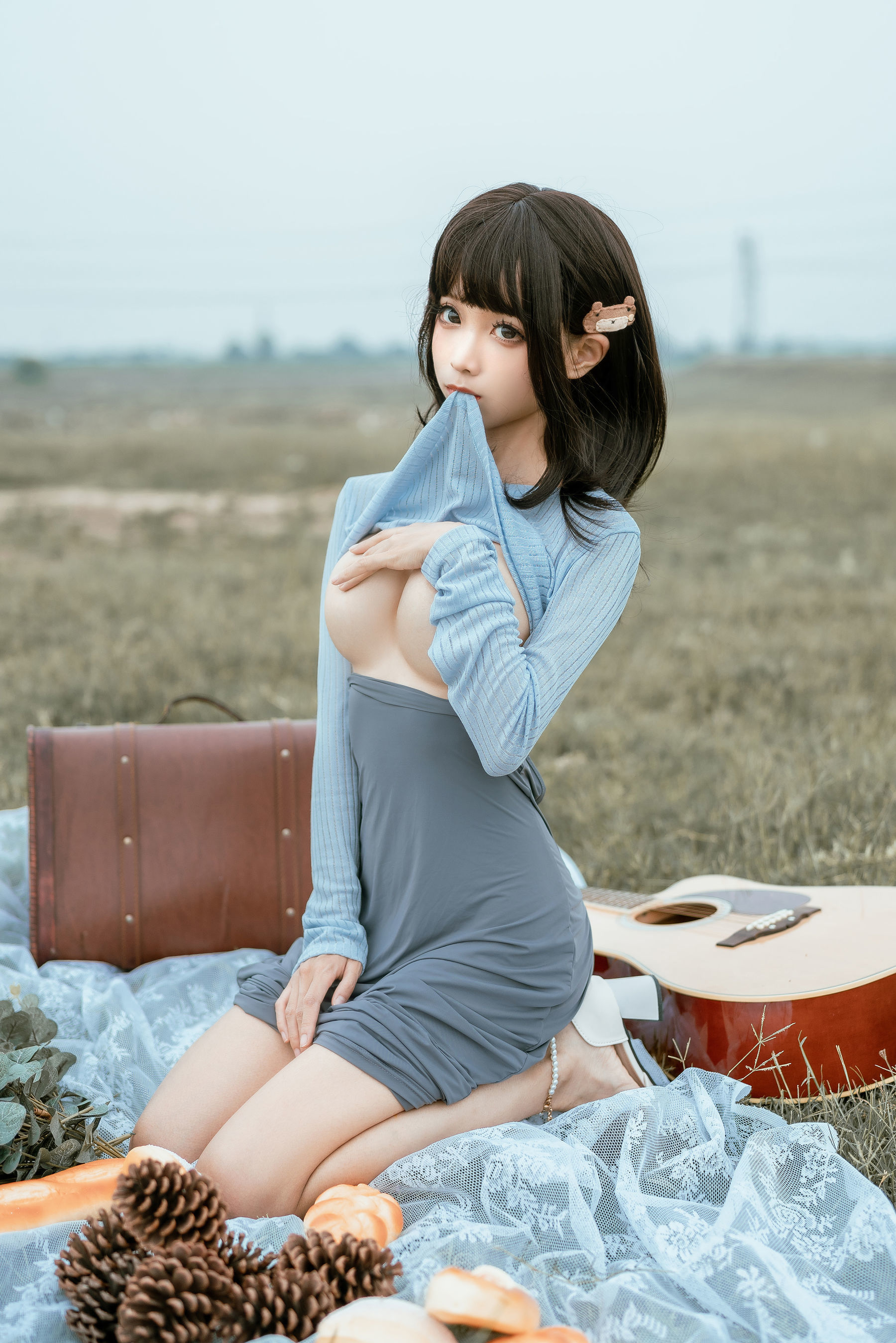 Internet Celebrity COSER Photo] Anime Blogger Chun Mo Mo - Guitar Sister