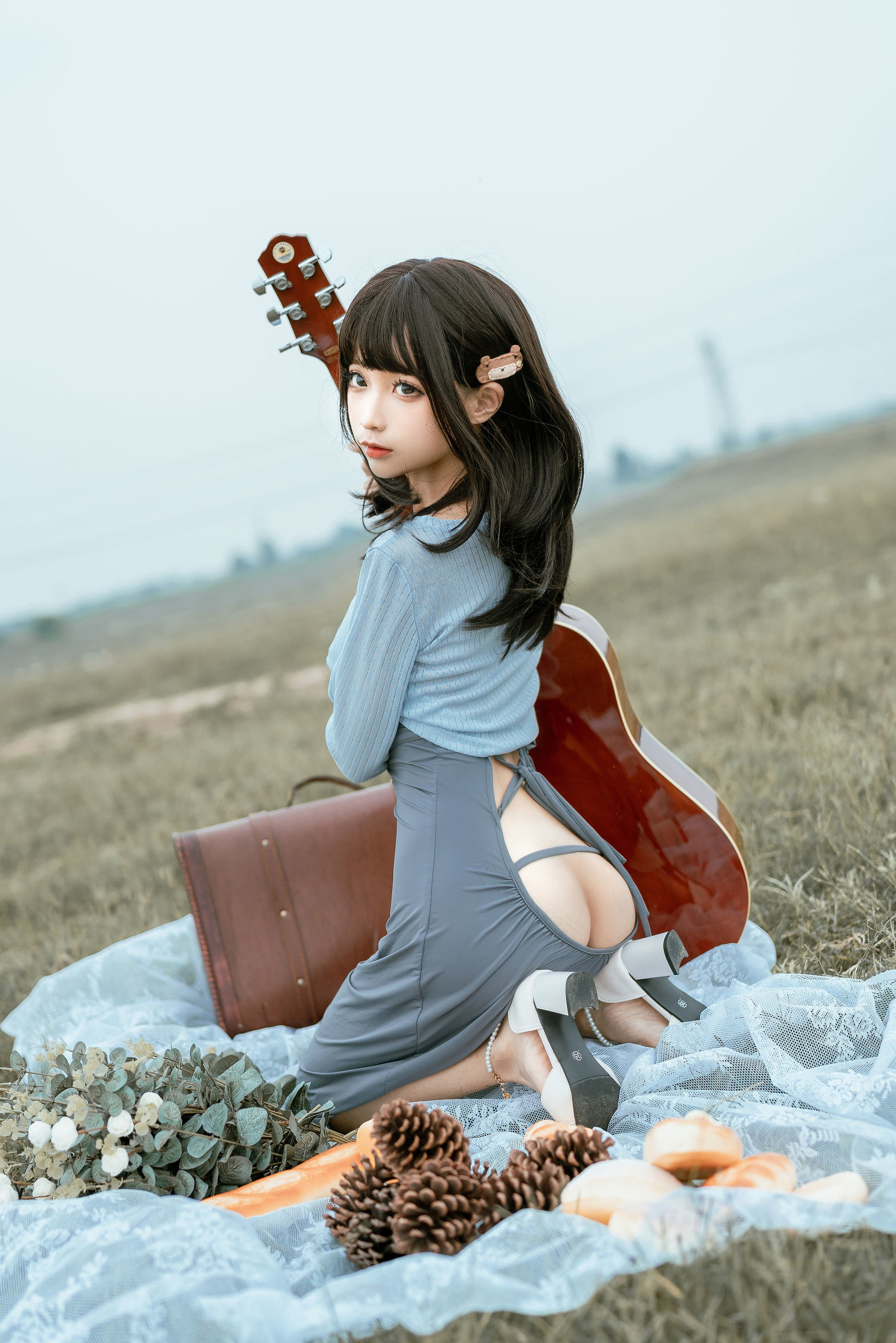 Internet Celebrity COSER Photo] Anime Blogger Chun Mo Mo - Guitar Sister