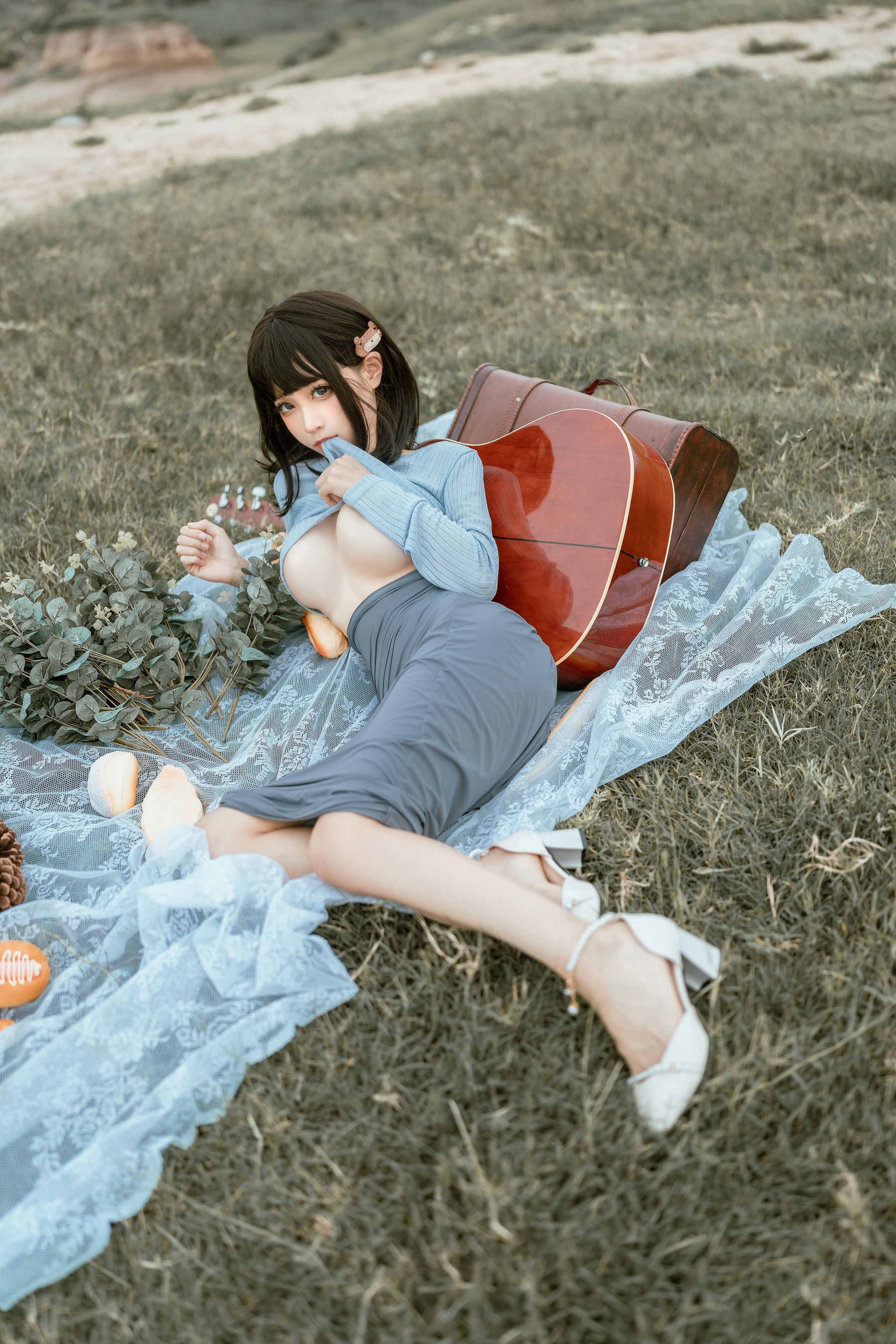 Internet Celebrity COSER Photo] Anime Blogger Chun Mo Mo - Guitar Sister