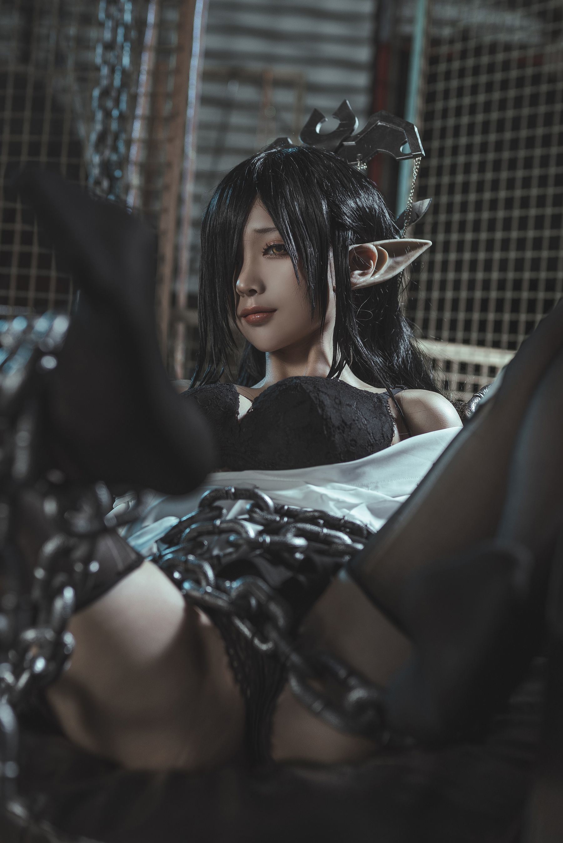 Bộ ảnh Coser nổi tiếng] Blogger anime Stun Mo Mo - Hắc Thú Nữ Vương Đồng phục OL