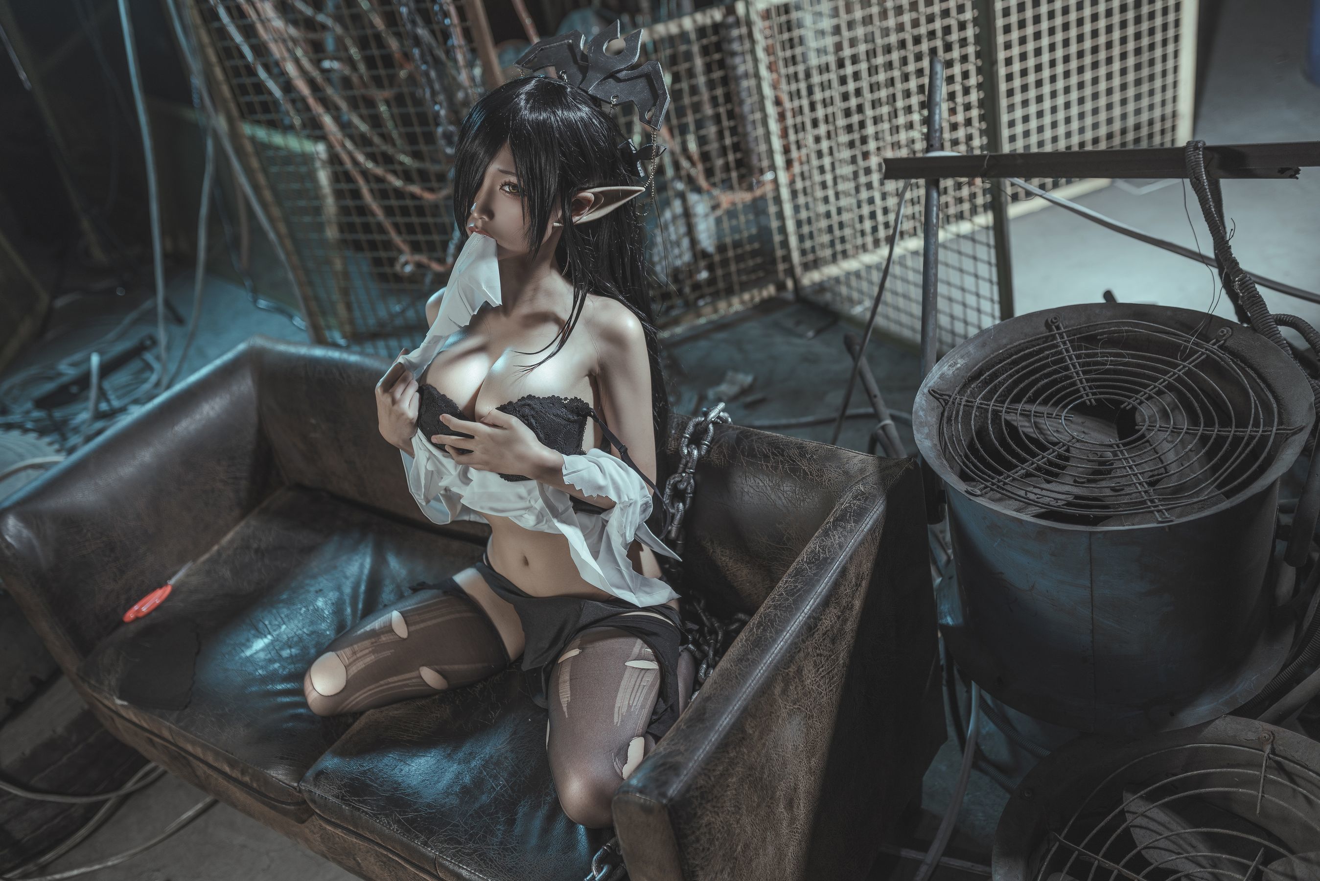 ネット有名人コスプレイヤーフォト] アニメブロガー蠢沫沫 - ブラックビーストクイーン OL制服