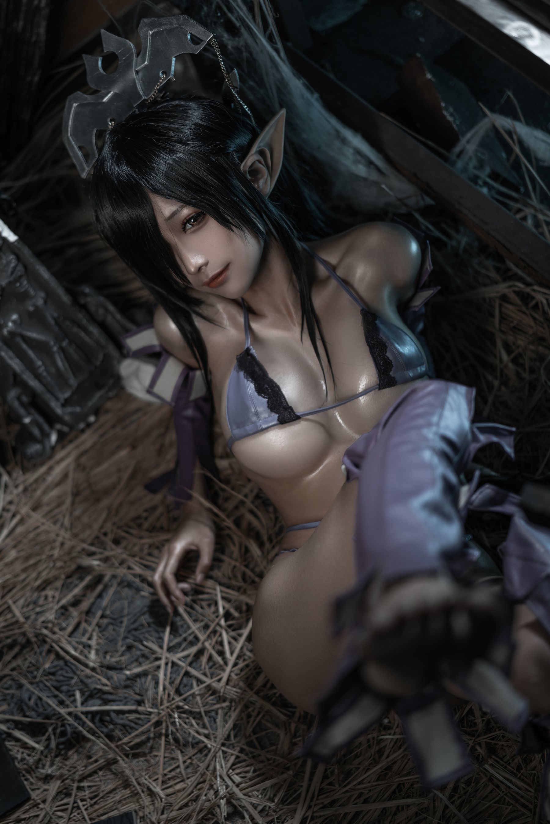 Internet Celebrity Coser Photobook] Anime Blogger Chun Mo Mo - Black Beast Queen Doujin