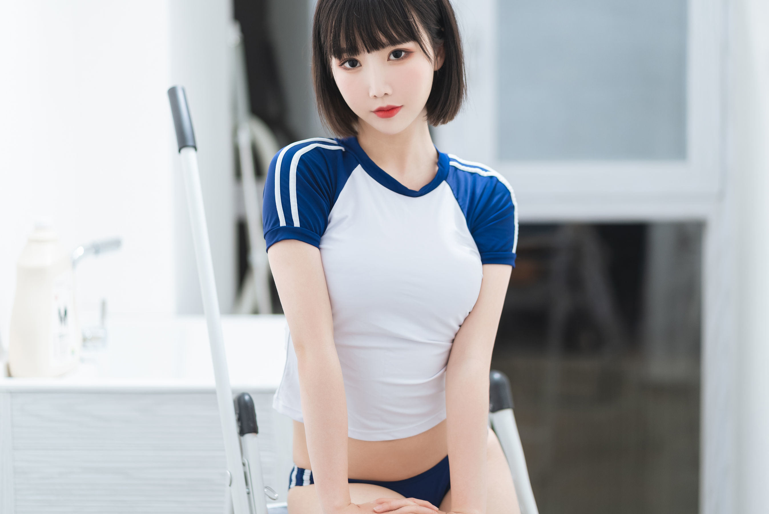 Internet Celebrity COSER Photobook] Cute Popular Coser Mianbing Xianer - Gymnastics Uniform