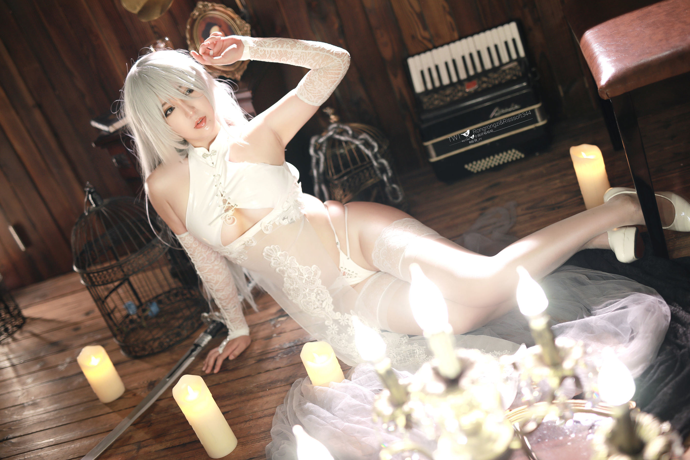Bộ ảnh Net Red Coser] Xiao Rong Zai Gu Gu Gu & Qian Yu - Nier 2B Bộ đôi Qipao