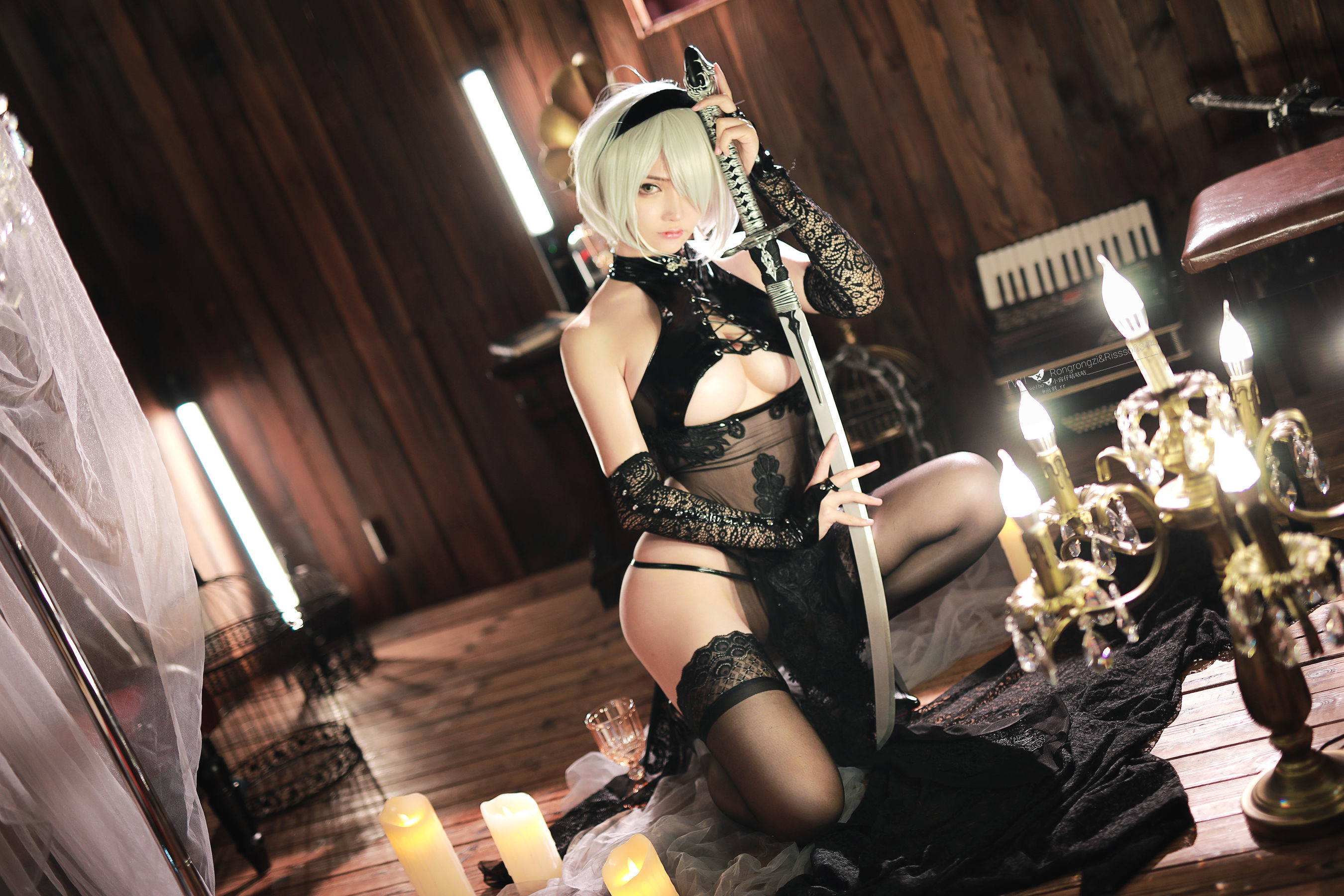 왕홍 COSER 사진] 소용자 구구구 & 전우 - 니어 2B 두 사람 치파오