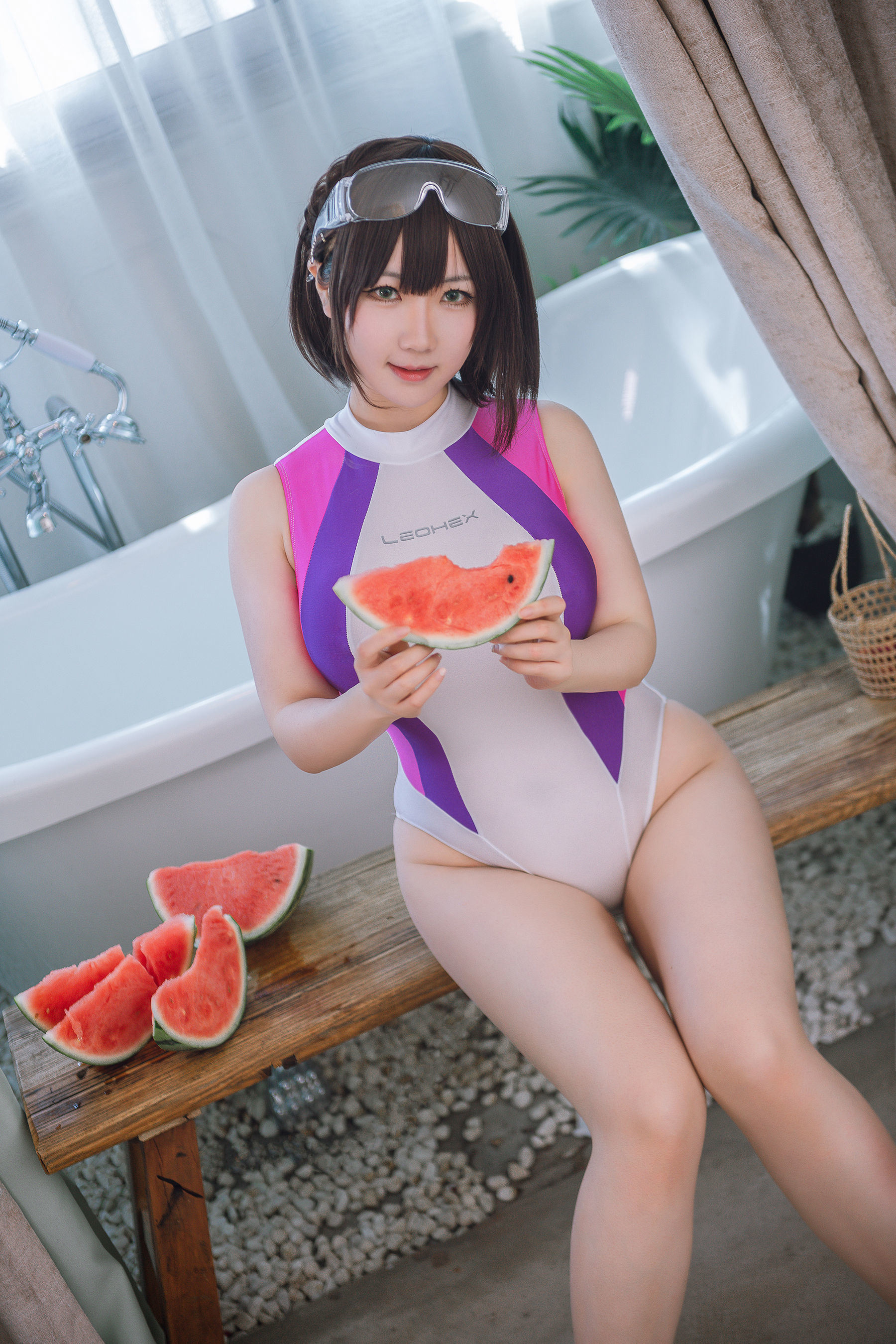 網紅COSER寫真] 微肉感萌妹是本末末 - 競泳水著