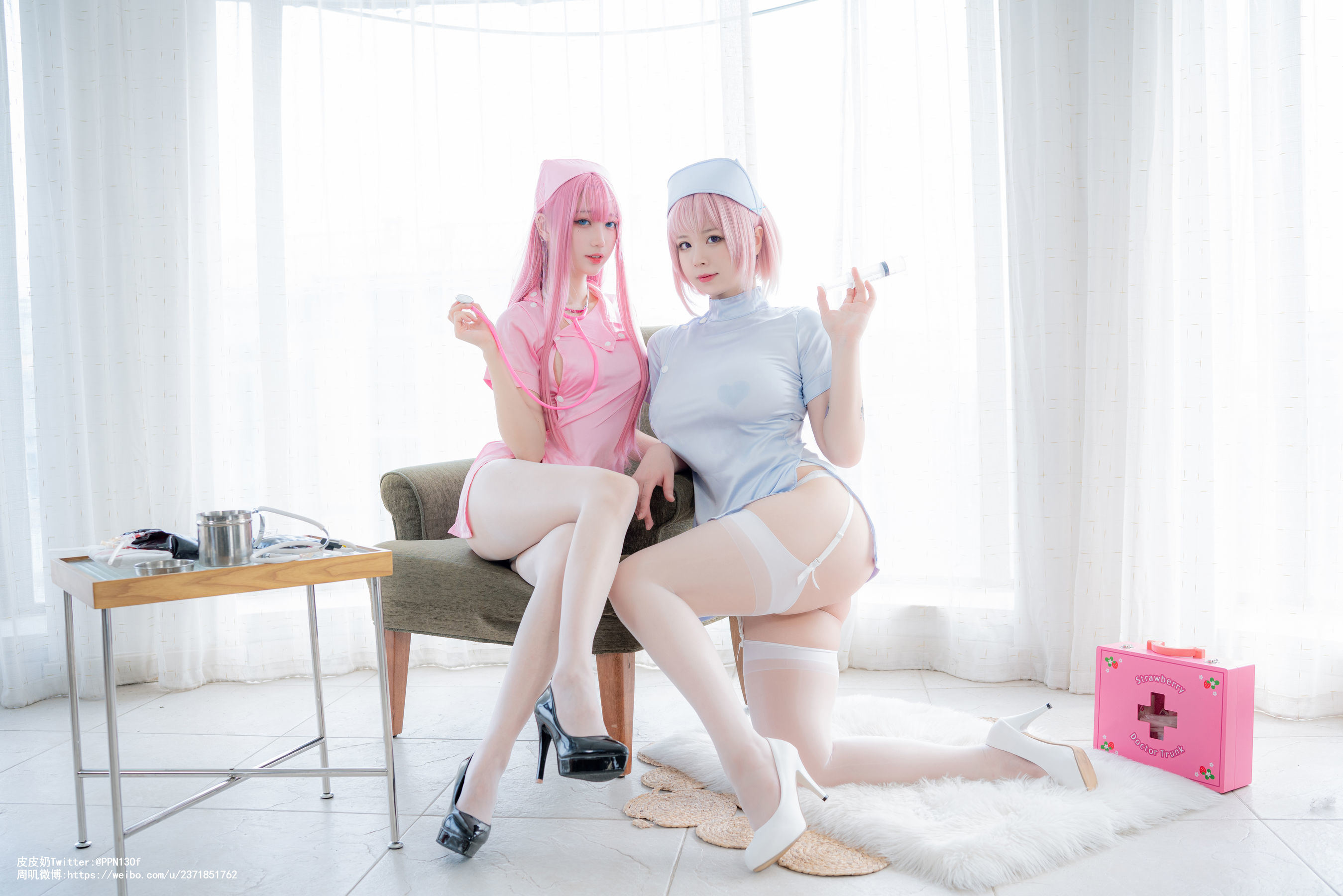 Tập ảnh Coser Ngôi sao mạng] Pipi Nai đáng yêu quá & Zhou Ji là thỏ dễ thương - Nữ y tá màu hồng xanh