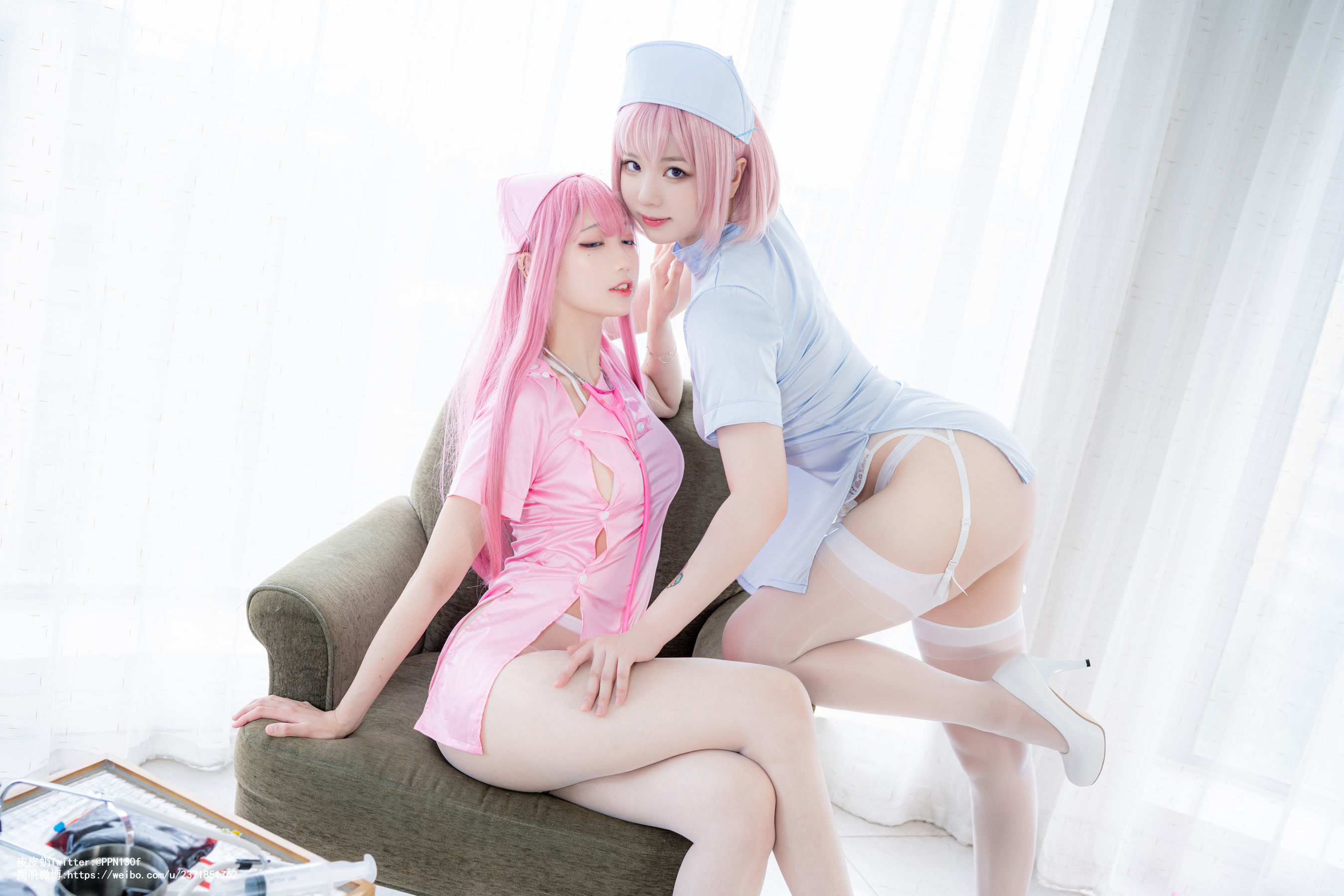 Tập ảnh Coser Ngôi sao mạng] Pipi Nai đáng yêu quá & Zhou Ji là thỏ dễ thương - Nữ y tá màu hồng xanh