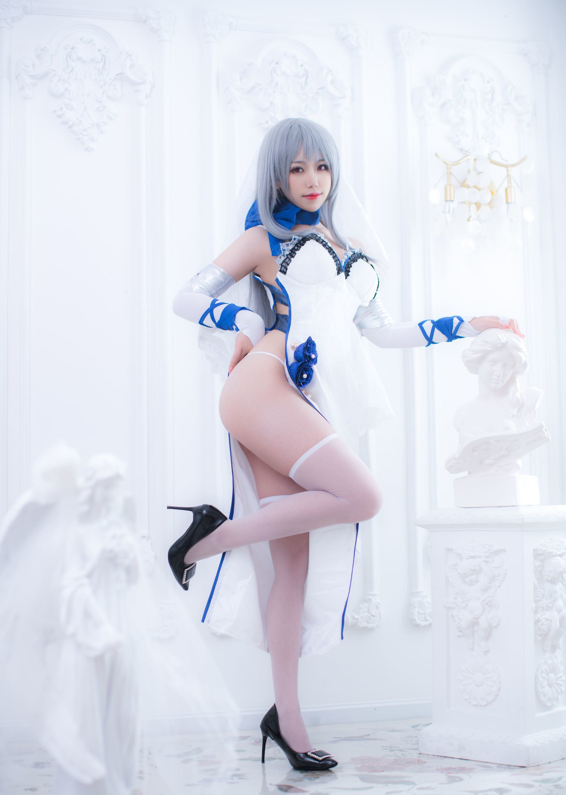 Internet Celebrity Cosplayer Photobook] Yuyuan Yuko SJ_ - Louis IX Formal Attire