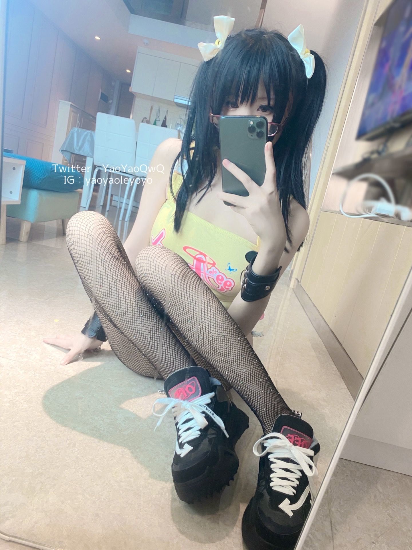 Internet Celebrity COSER Photos] Cute Girl Coser Yaoyao Le Yoyo Fantia First, view the selfie... (2021-8-23)