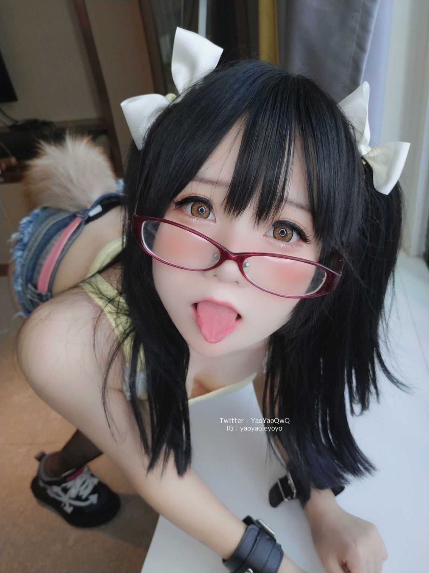 Internet Celebrity COSER Photos] Cute Girl Coser Yaoyao Le Yoyo Fantia First, view the selfie... (2021-8-23)