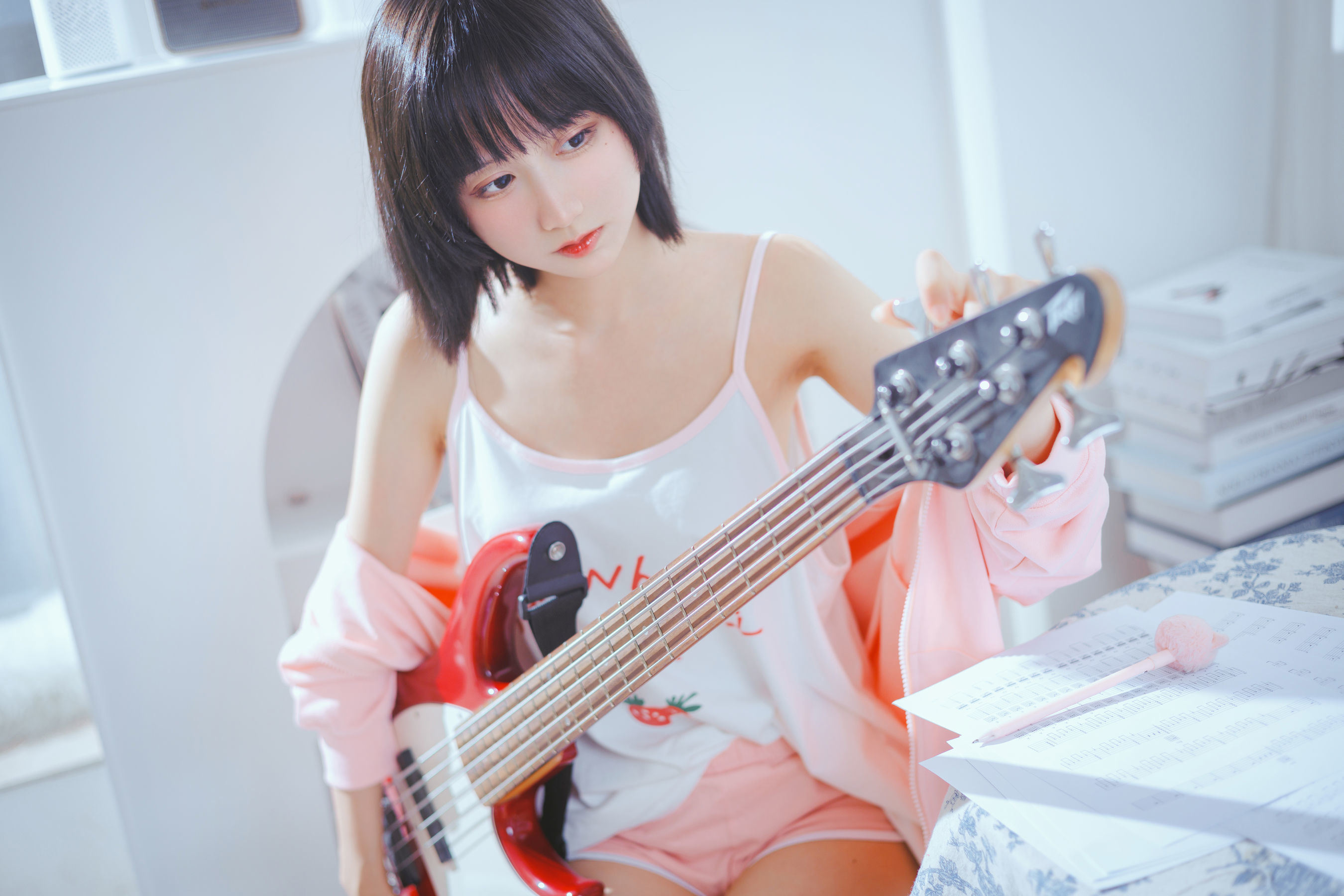 [Photo by internet celebrity COSER] Cute Miss Mu Mianmian OwO - Bass and Sister