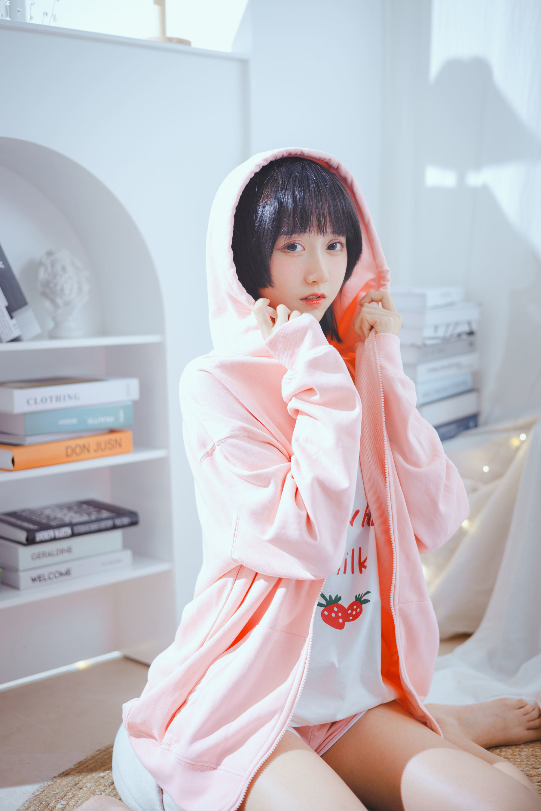 [Photo by internet celebrity COSER] Cute Miss Mu Mianmian OwO - Bass and Sister