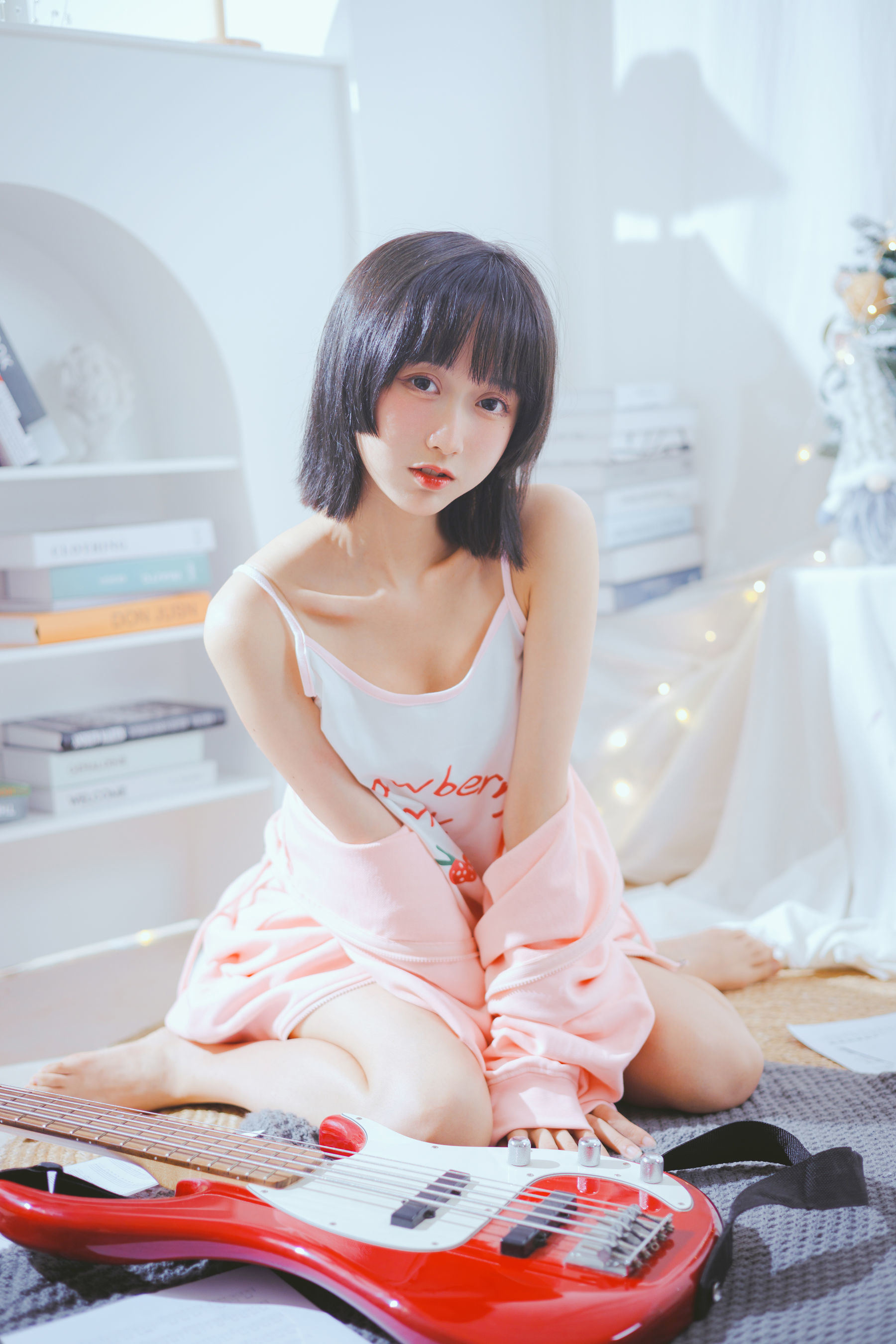 [Photo by internet celebrity COSER] Cute Miss Mu Mianmian OwO - Bass and Sister