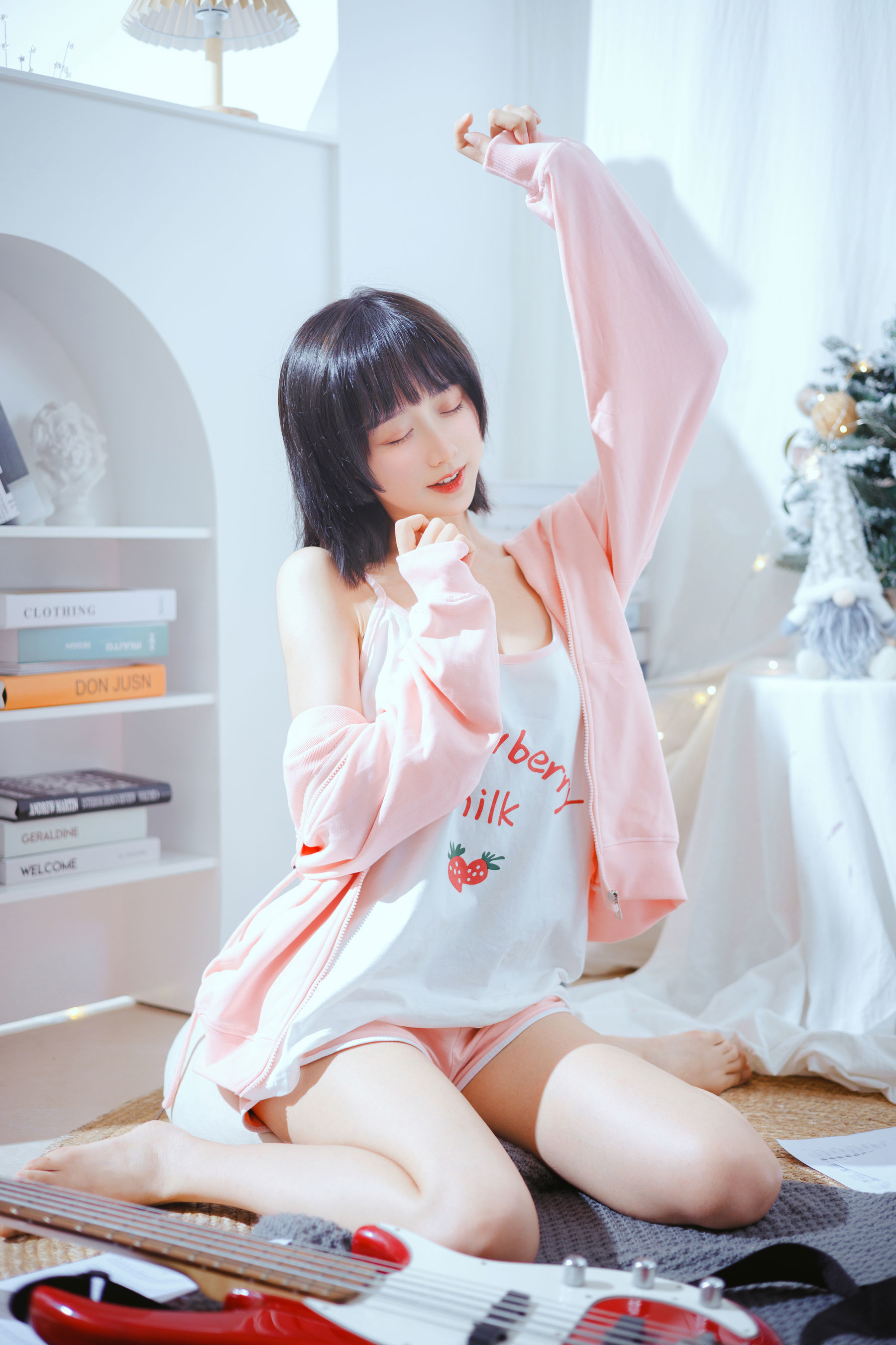[Photo by internet celebrity COSER] Cute Miss Mu Mianmian OwO - Bass and Sister
