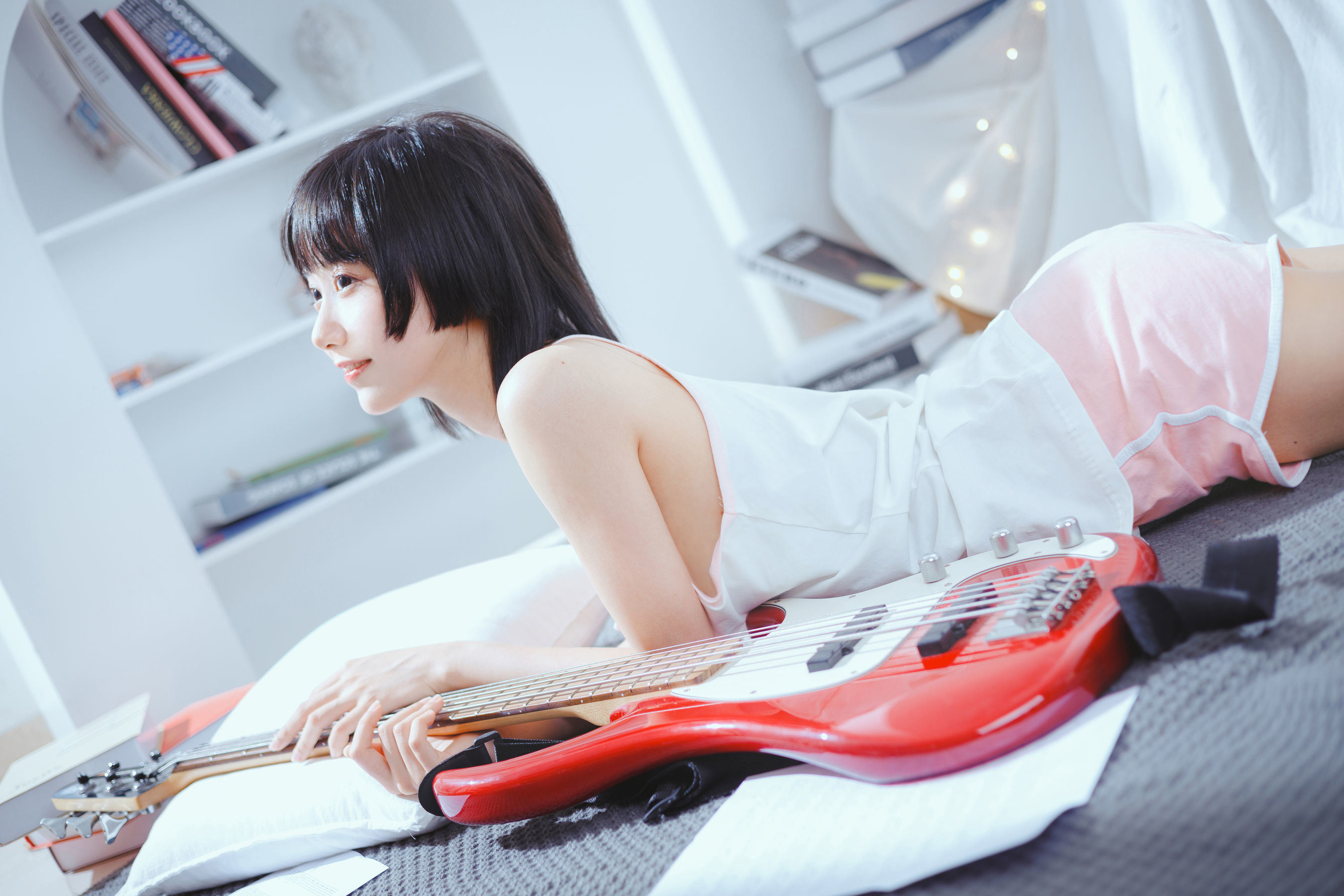 [Photo by internet celebrity COSER] Cute Miss Mu Mianmian OwO - Bass and Sister
