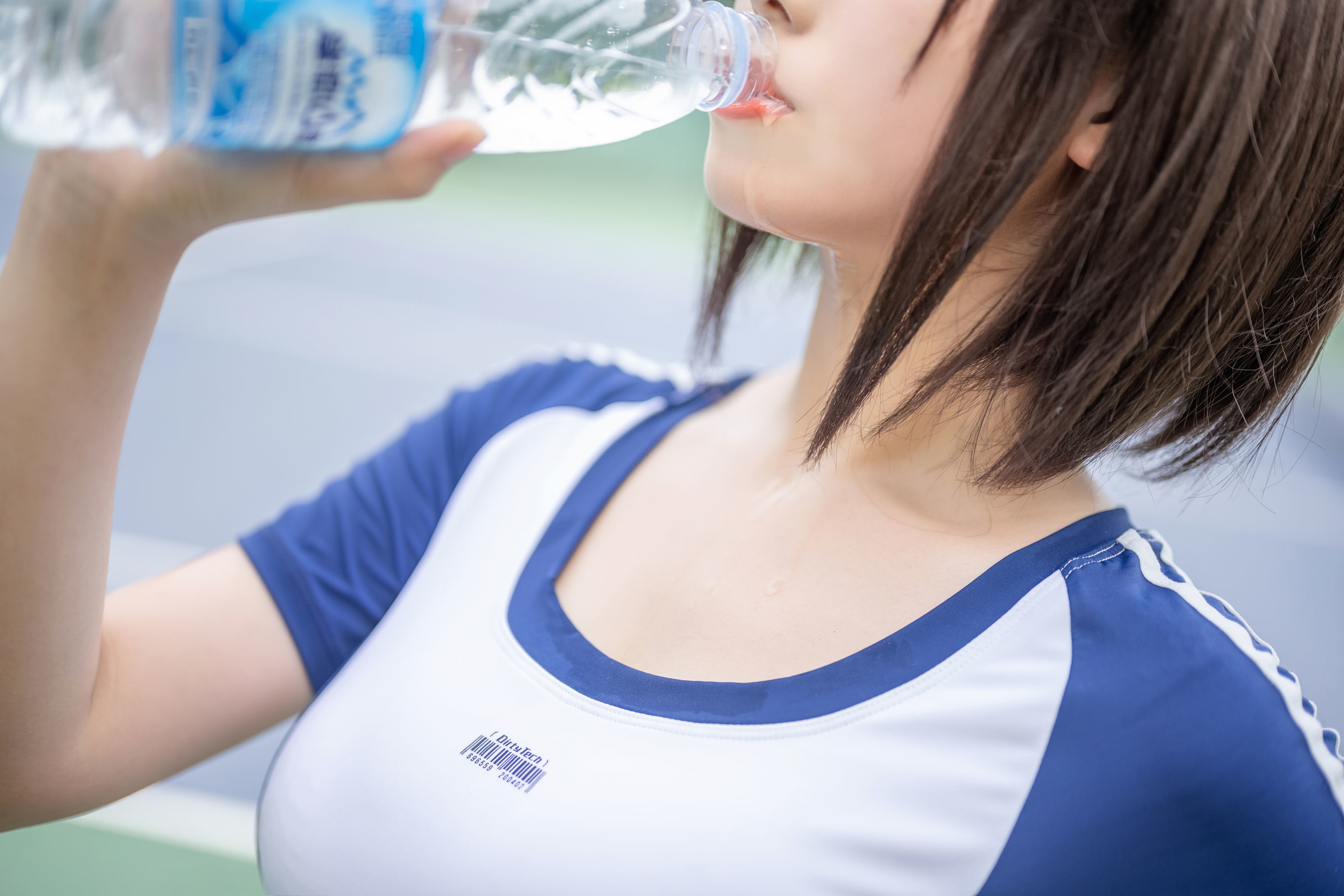 ネット有名人COSER写真] 萌え系お姉さん蜜汁猫裘 - 体操服