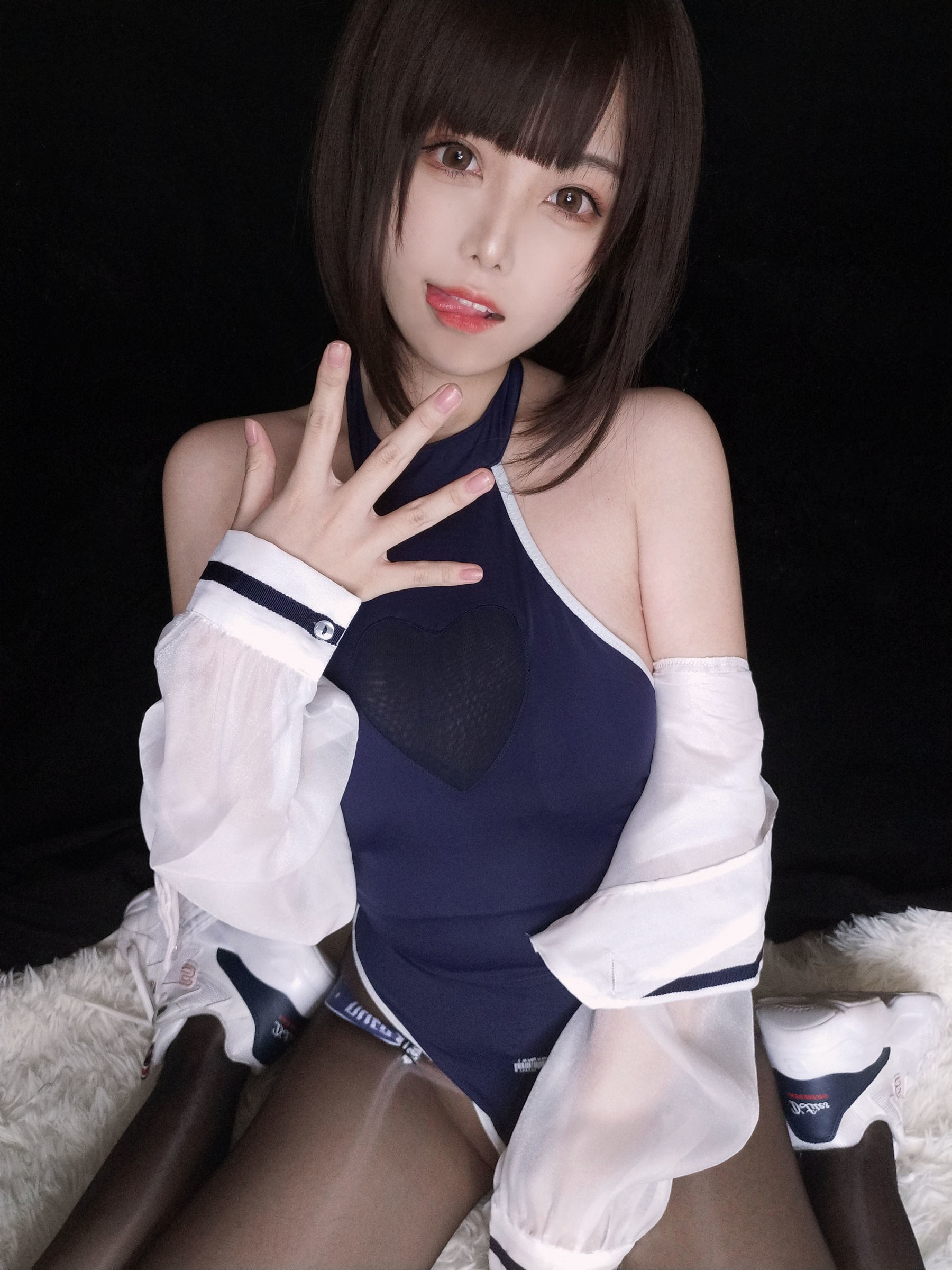 Internet Celebrity Cosplayer Photobook] Cute Miss Mizhi Maoqiu - Swimsuit