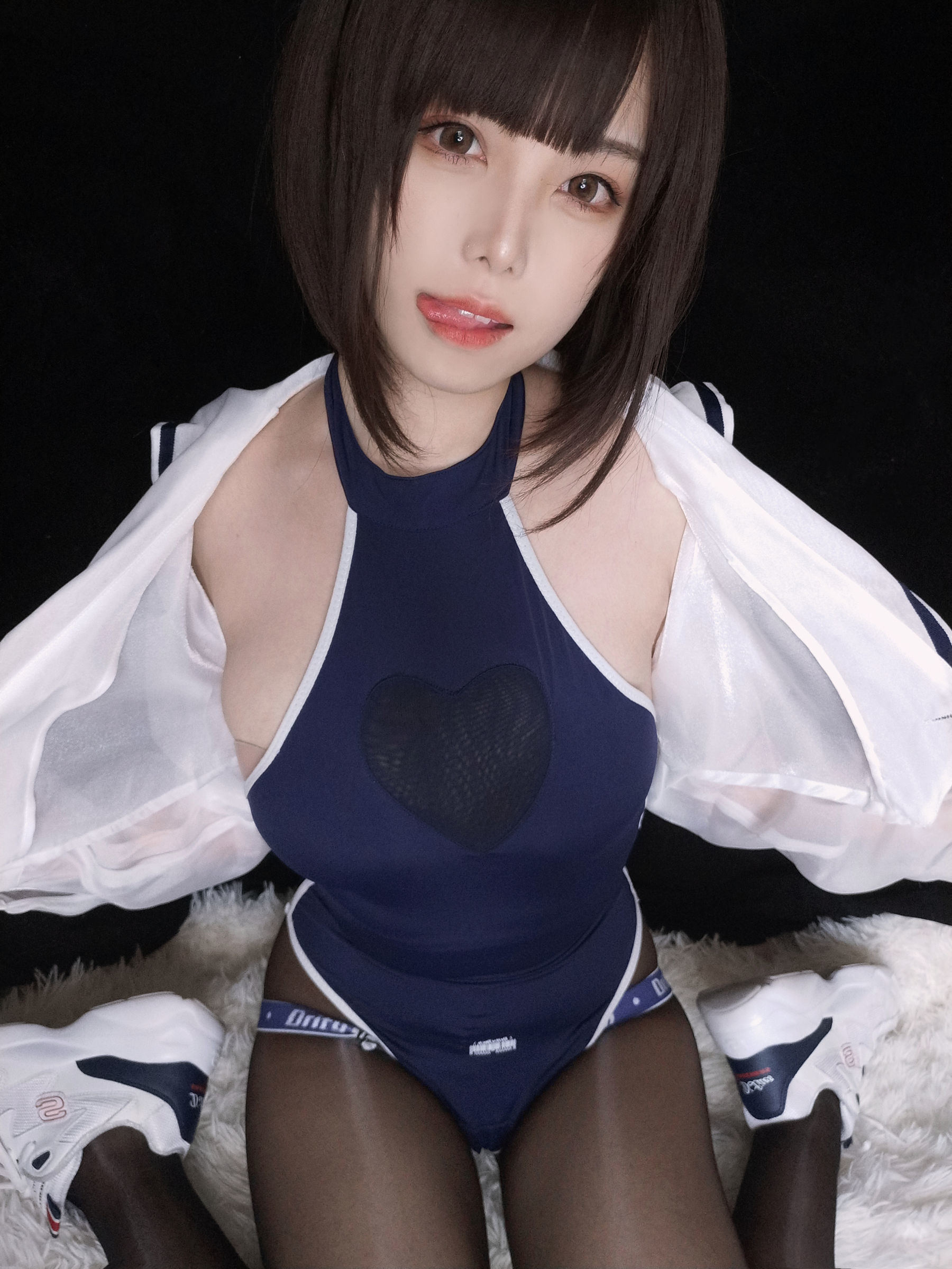 網紅COSER寫真] 萌系小姐姐蜜汁貓裘 - 水著