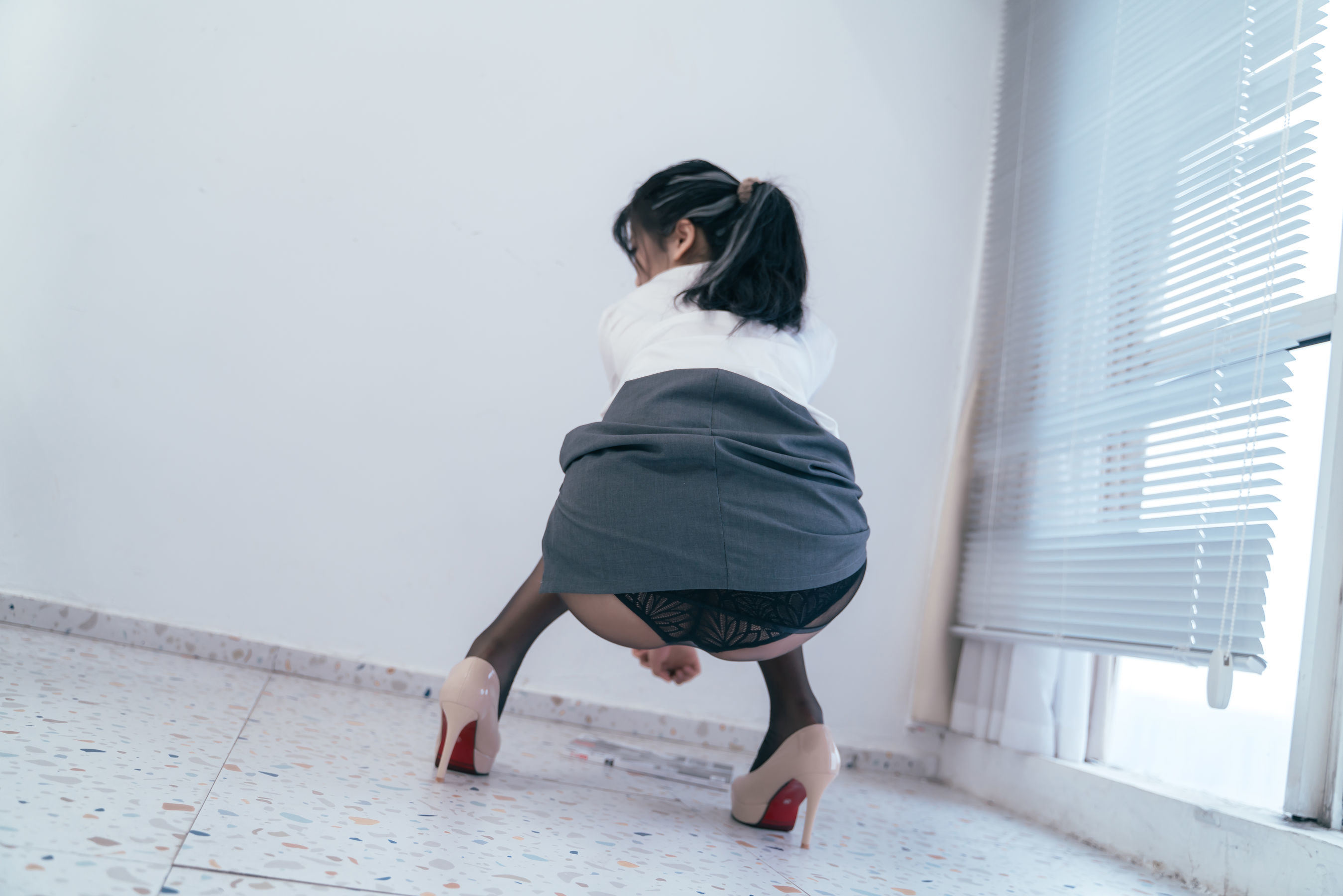 Ảnh chụp Coser Nổi tiếng] Huyền Tiêu Học tỷ - Sự cám dỗ OL vớ riêng tư
