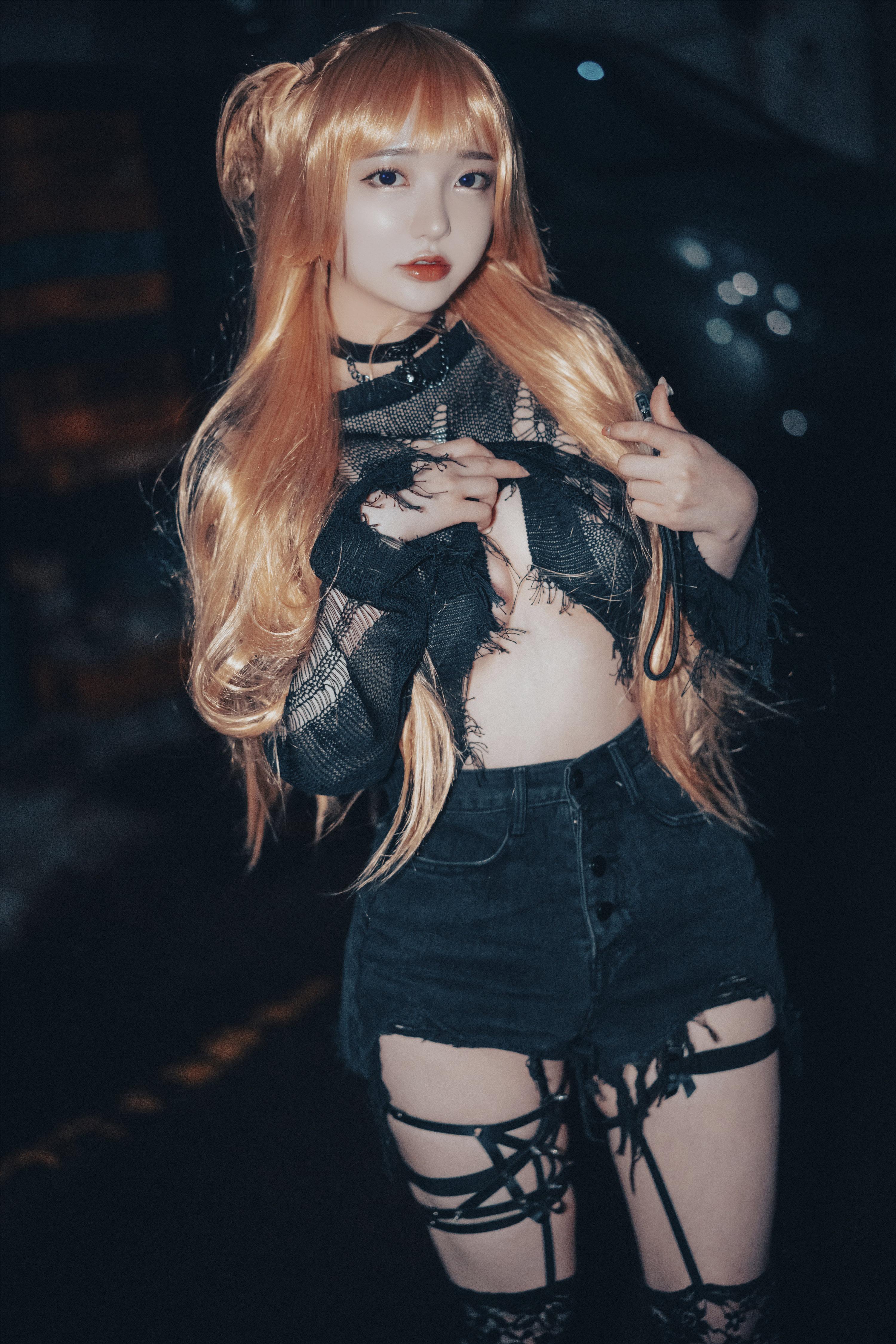 자와 포토 – 손예은: “백아웃 퀸 미사” 130P