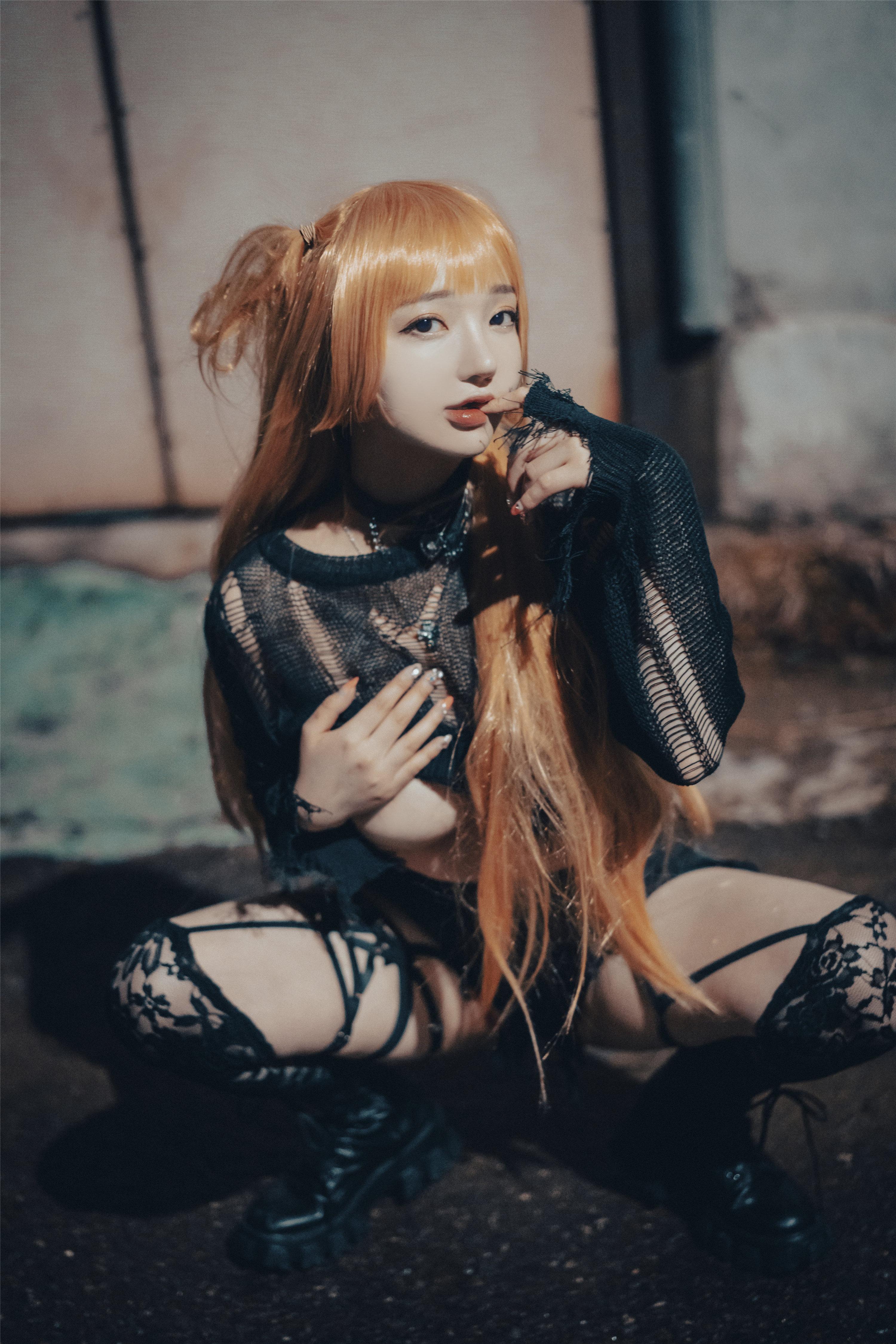 자와 포토 – 손예은: “백아웃 퀸 미사” 130P