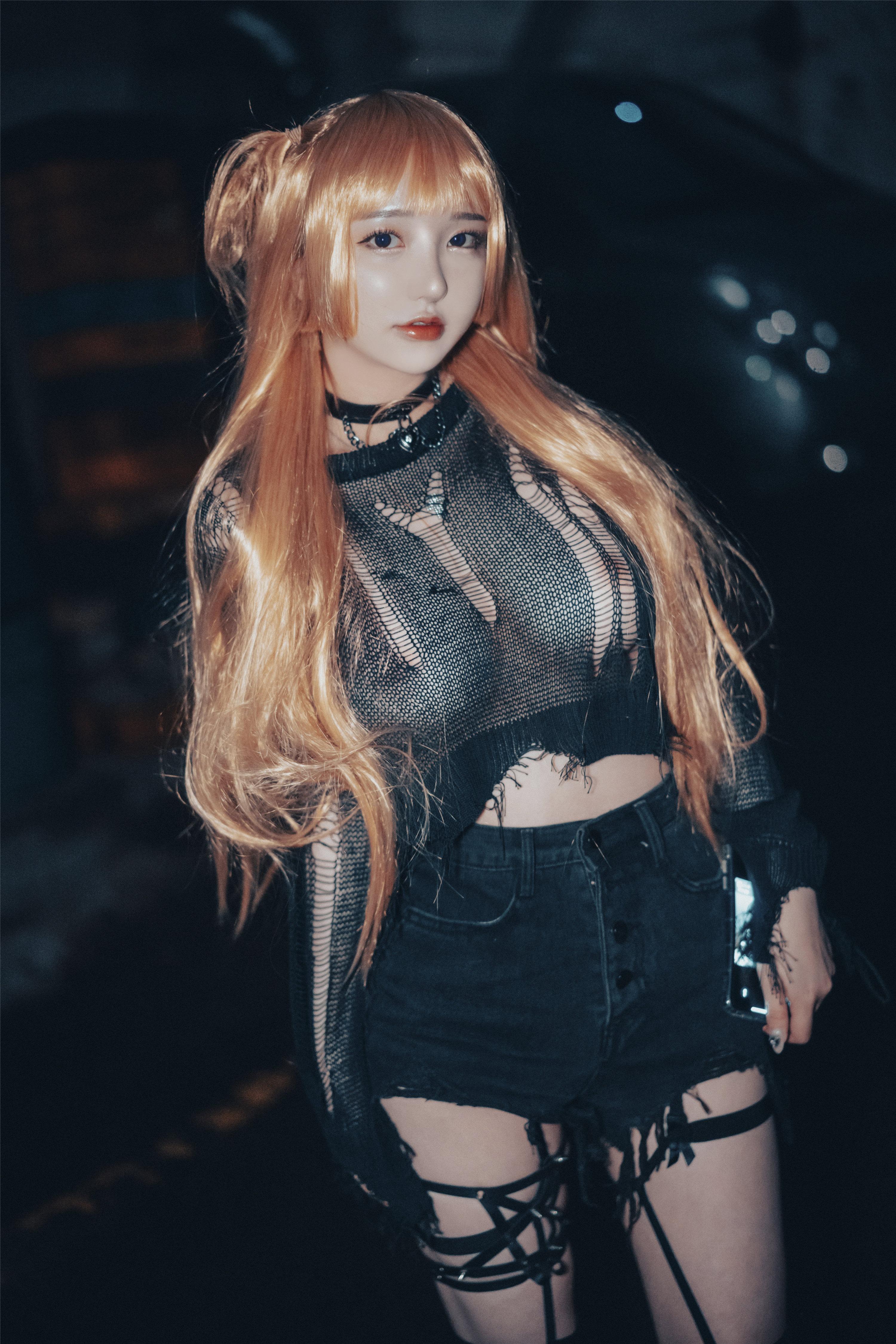 자와 포토 – 손예은: “백아웃 퀸 미사” 130P