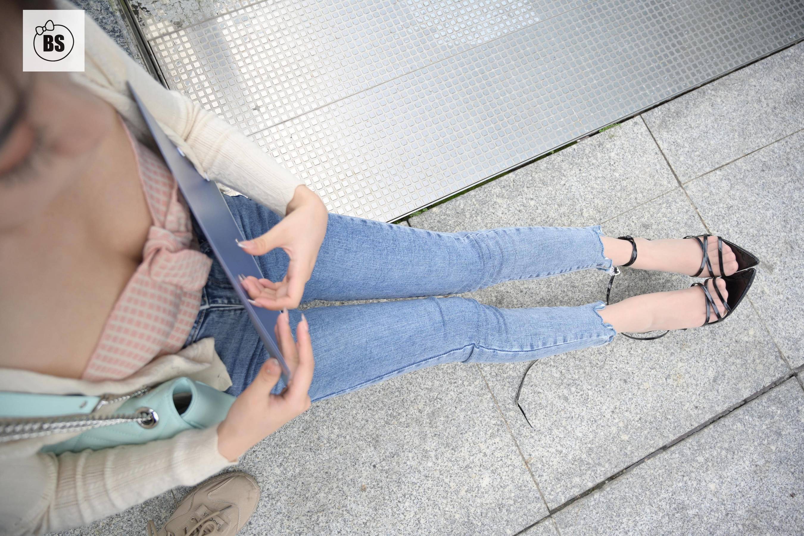 Wo Si Ni Xiang] MX009 Mei Xi Bus Station Adventure Record 4