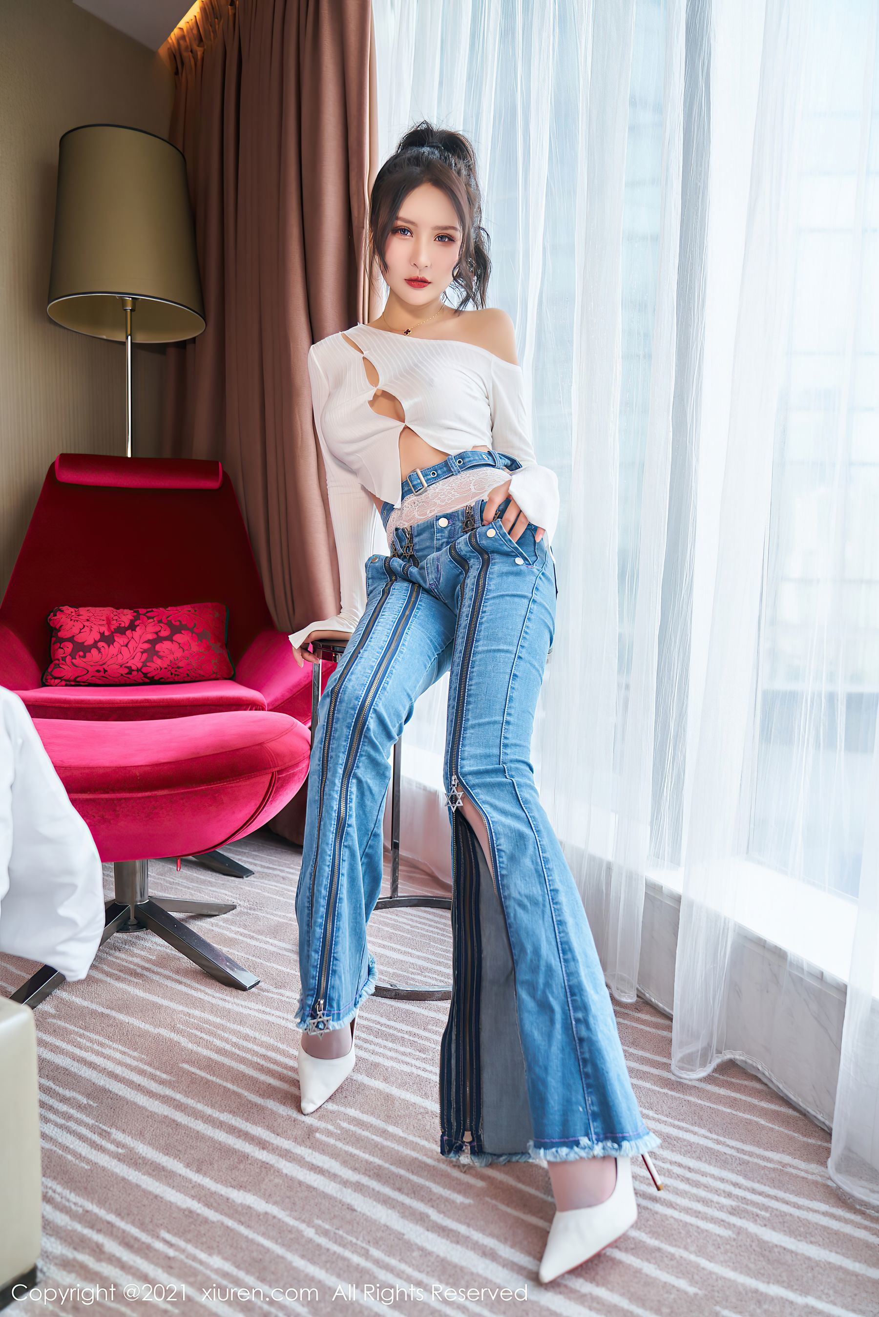 秀人XiuRen] No.3720 Emily尹菲
