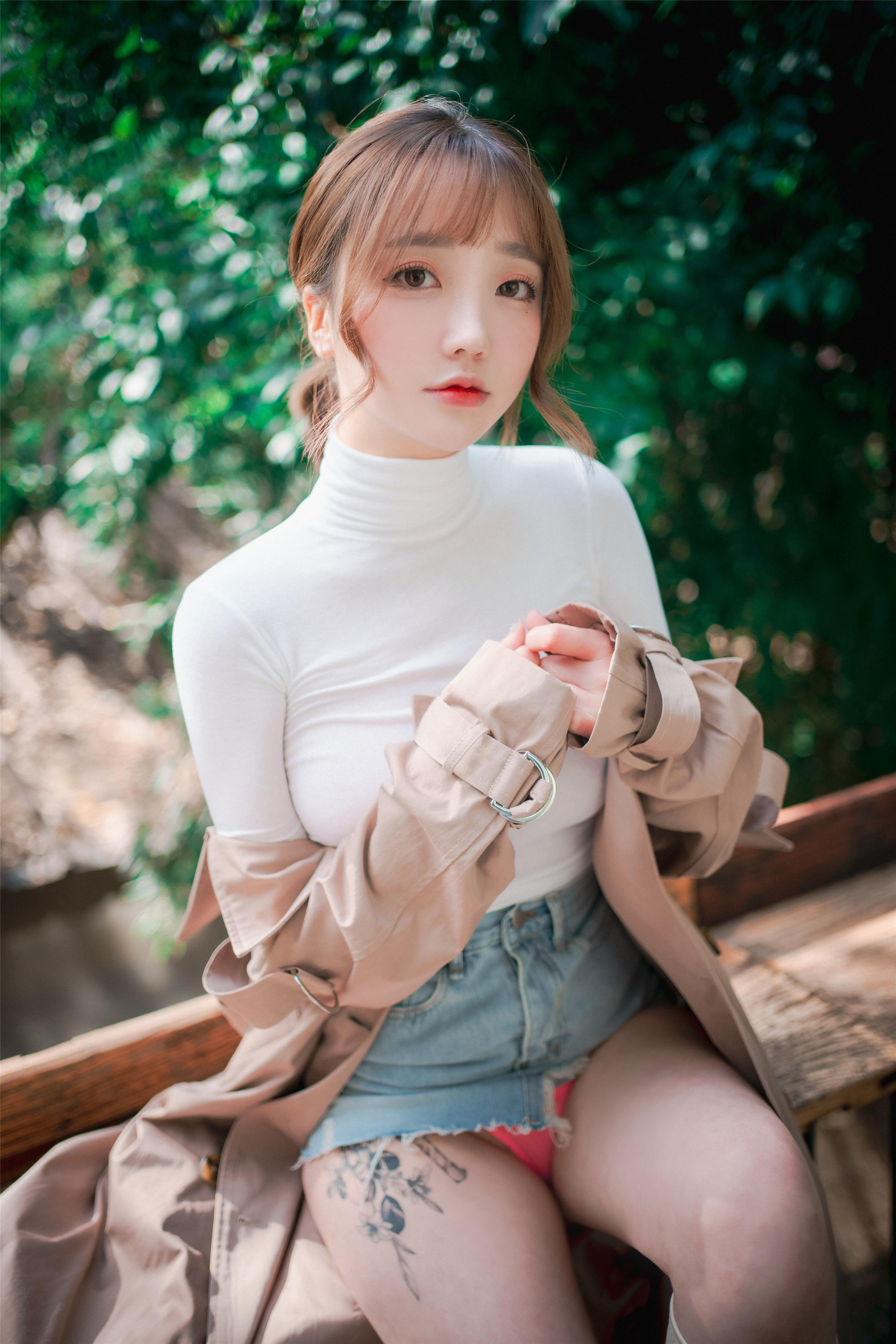 DJAWA Photo - Son Ye Eun (손예은): "A Snap of Intimacy" 160P
