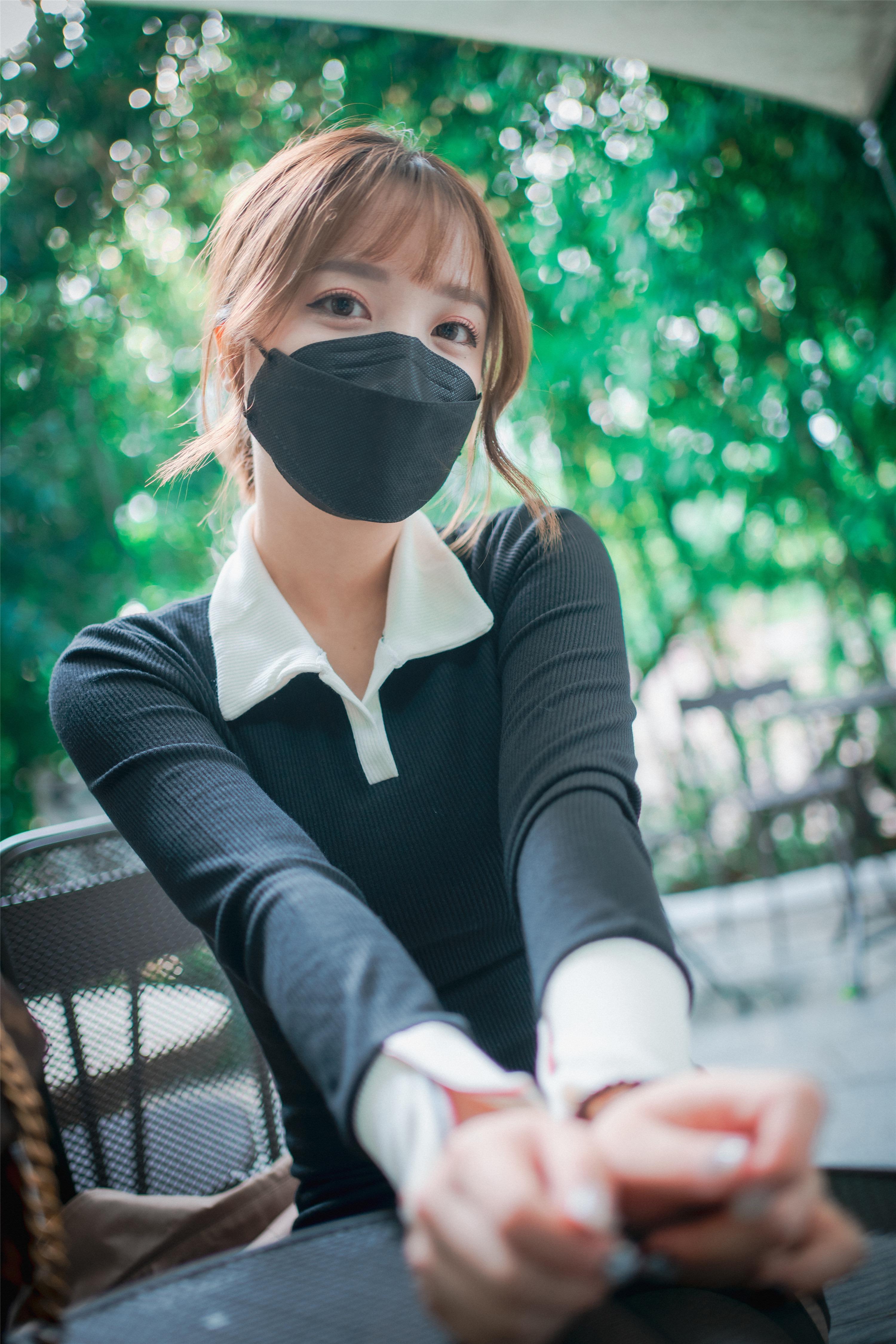 DJAWA Photo – Son Ye-eun (손예은): “Một Khoảnh Khắc Thân Mật” 160P