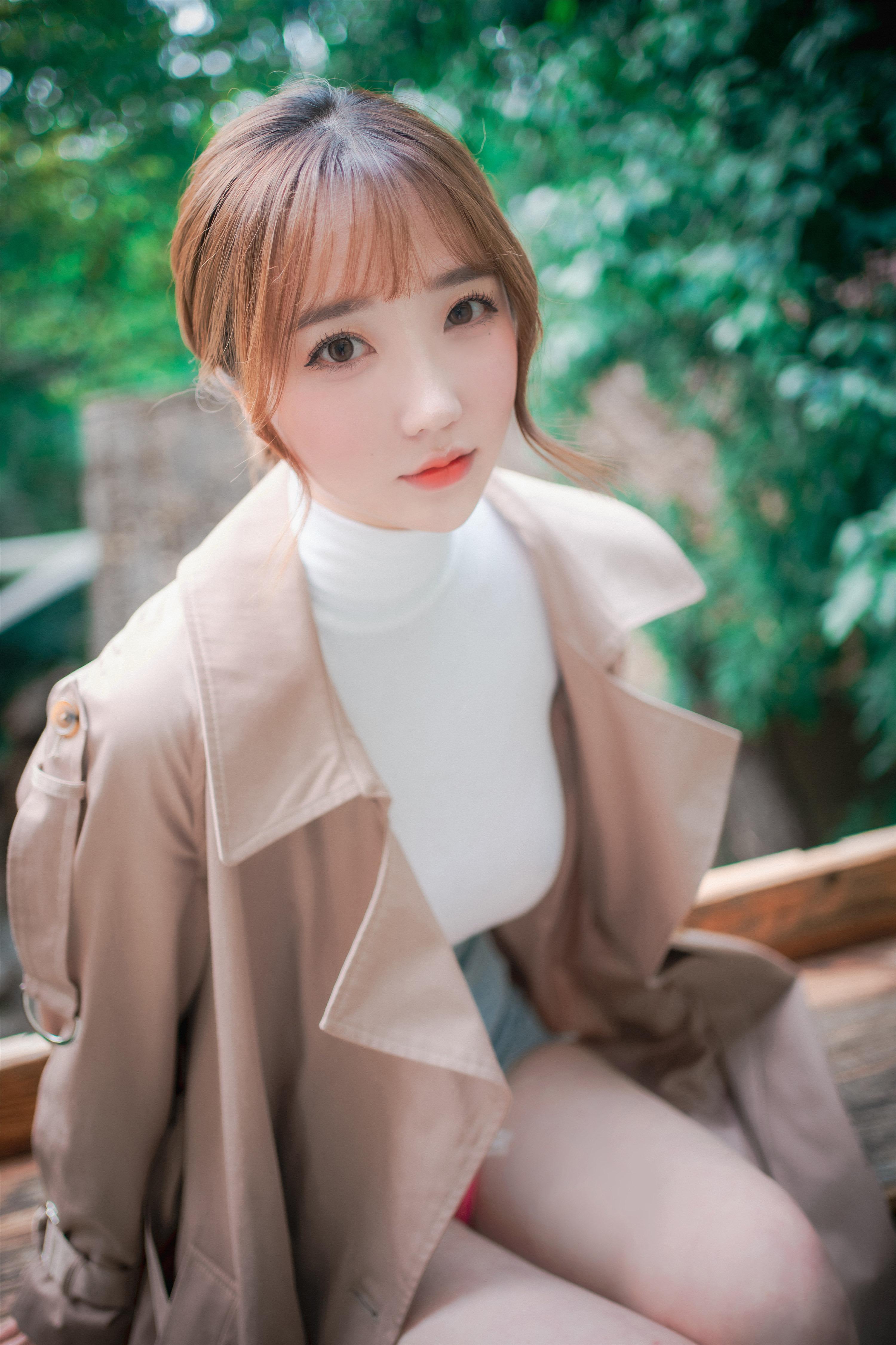 DJAWA Photo - Son Ye Eun (손예은): "A Snap of Intimacy" 160P