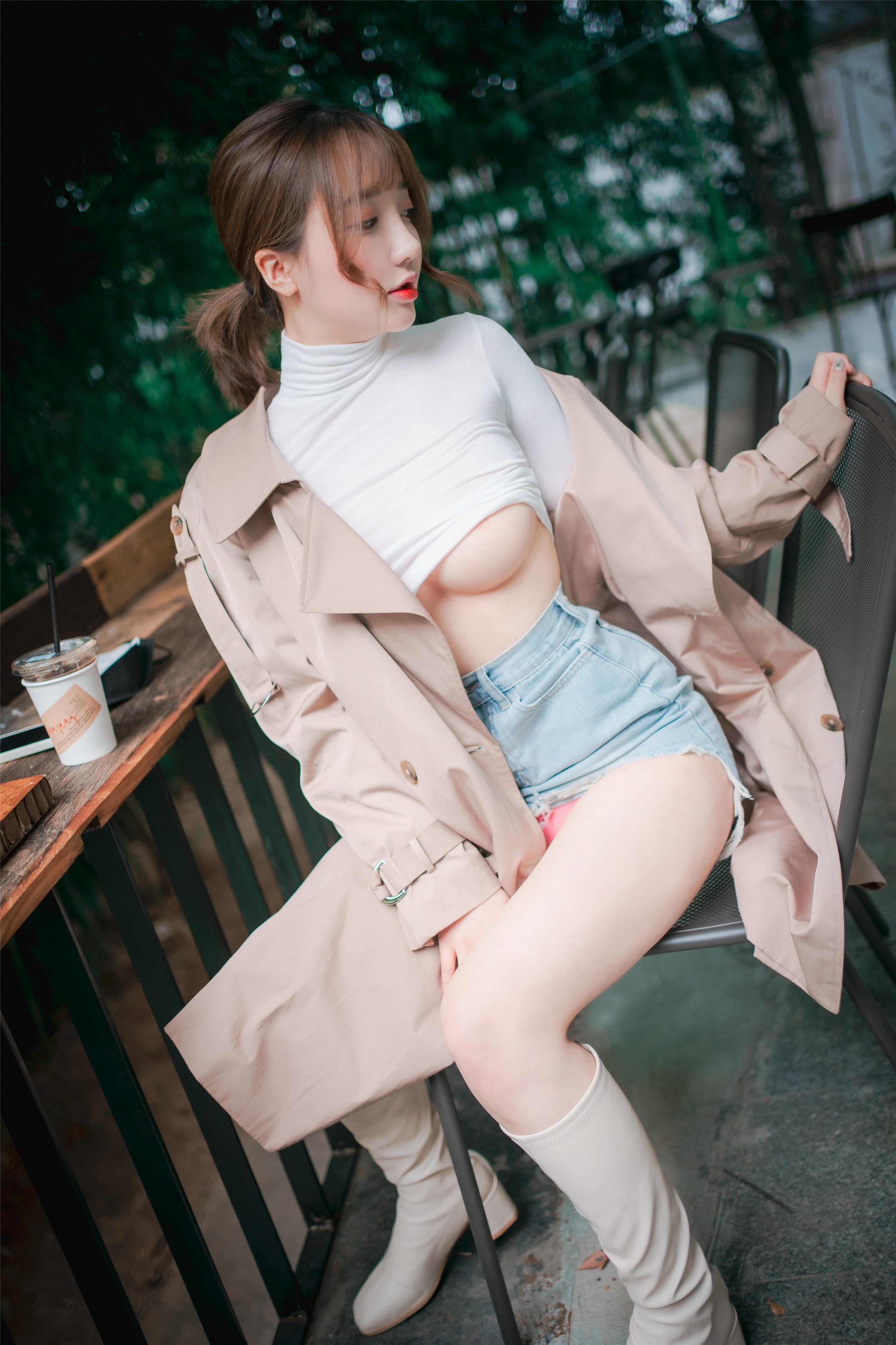 DJAWA Photo – Son Ye-Eun (손예은): “A Snap of Intimacy” 160P