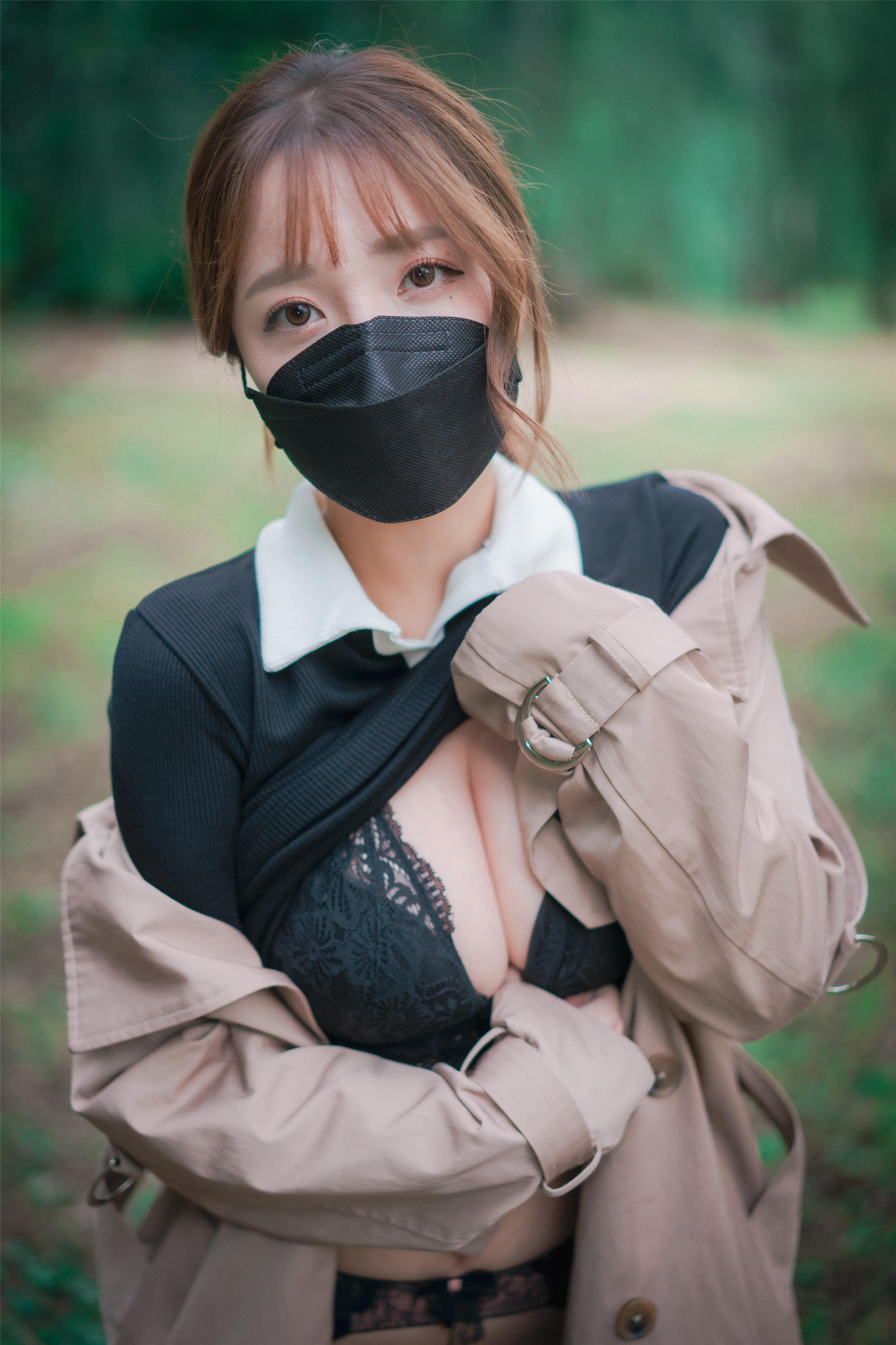 DJAWA Photo – Son Ye-eun (손예은): “Một Khoảnh Khắc Thân Mật” 160P