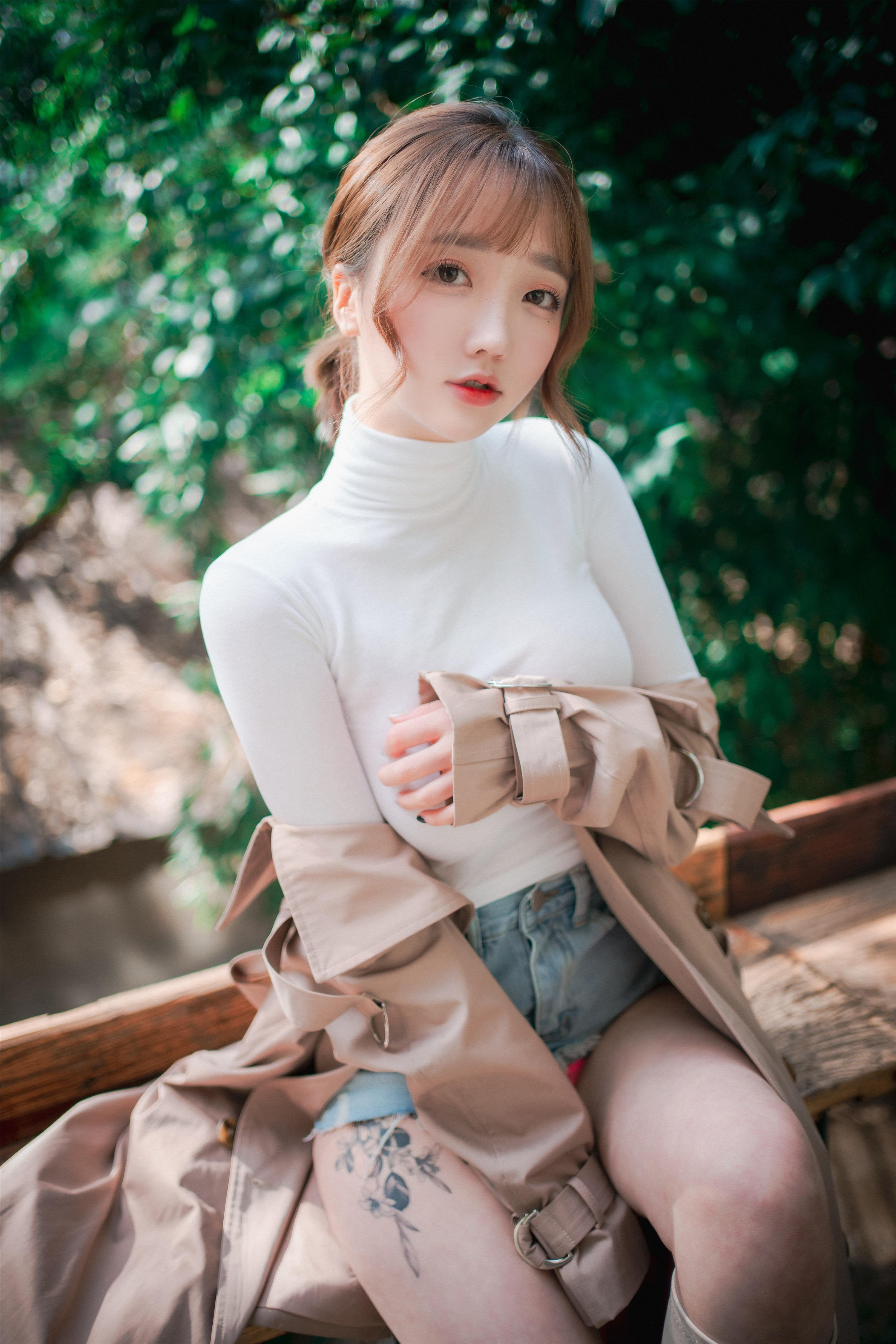 DJAWA Photo - Son Ye Eun (손예은): "A Snap of Intimacy" 160P