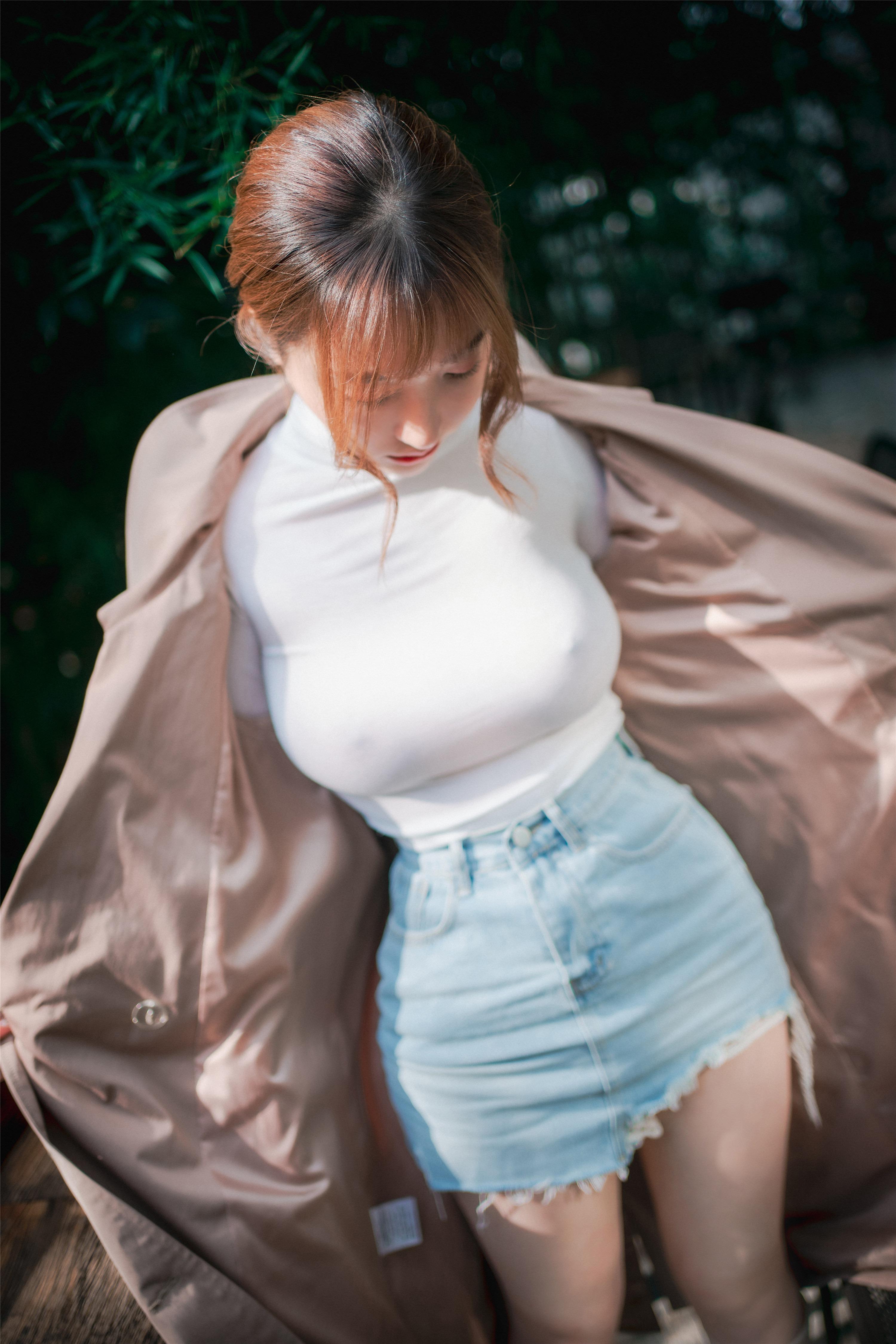DJAWA Photo - Son Ye Eun (손예은): "A Snap of Intimacy" 160P