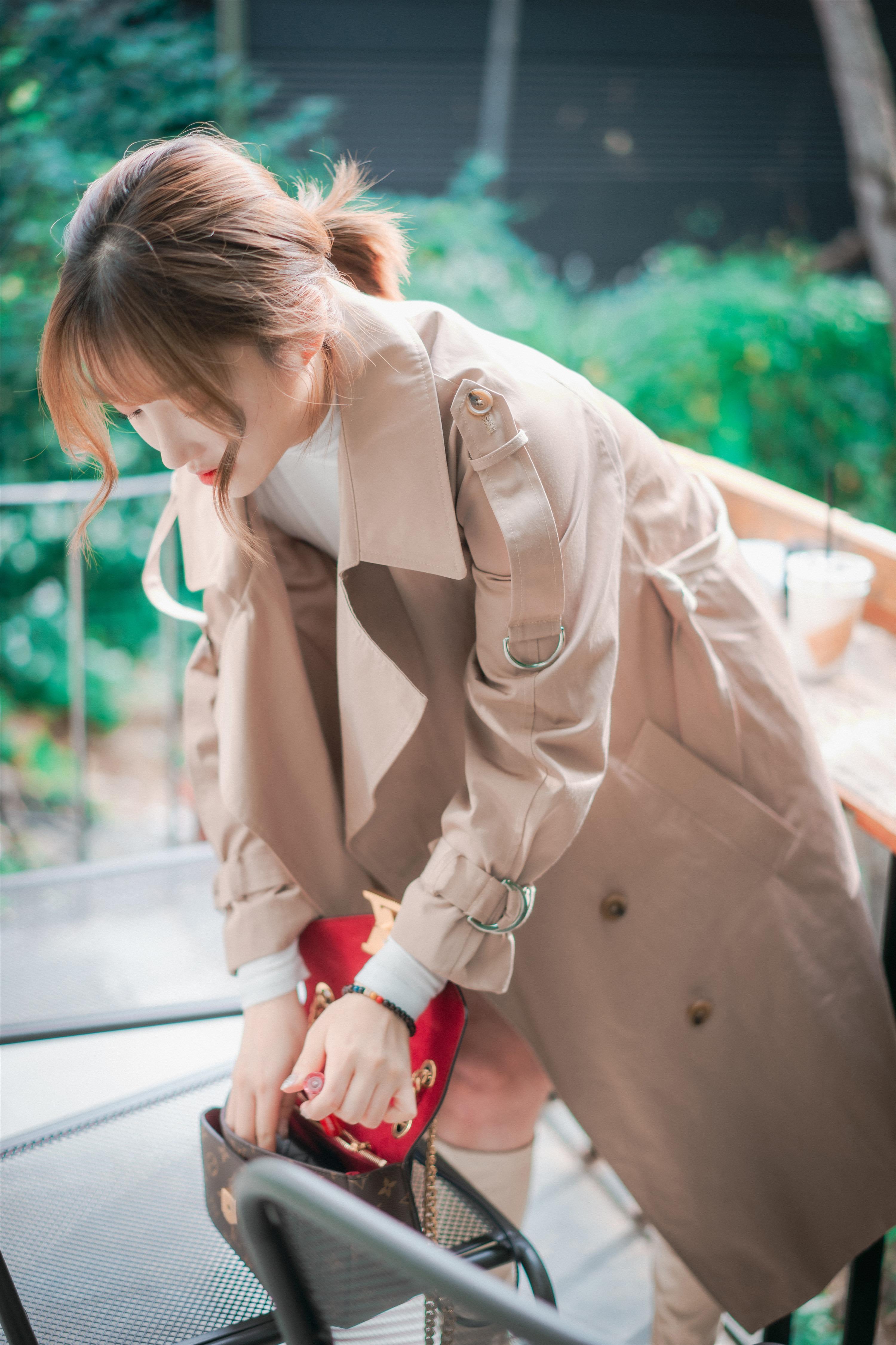 DJAWA Photo – Son Ye-Eun (손예은): “A Snap of Intimacy” 160P