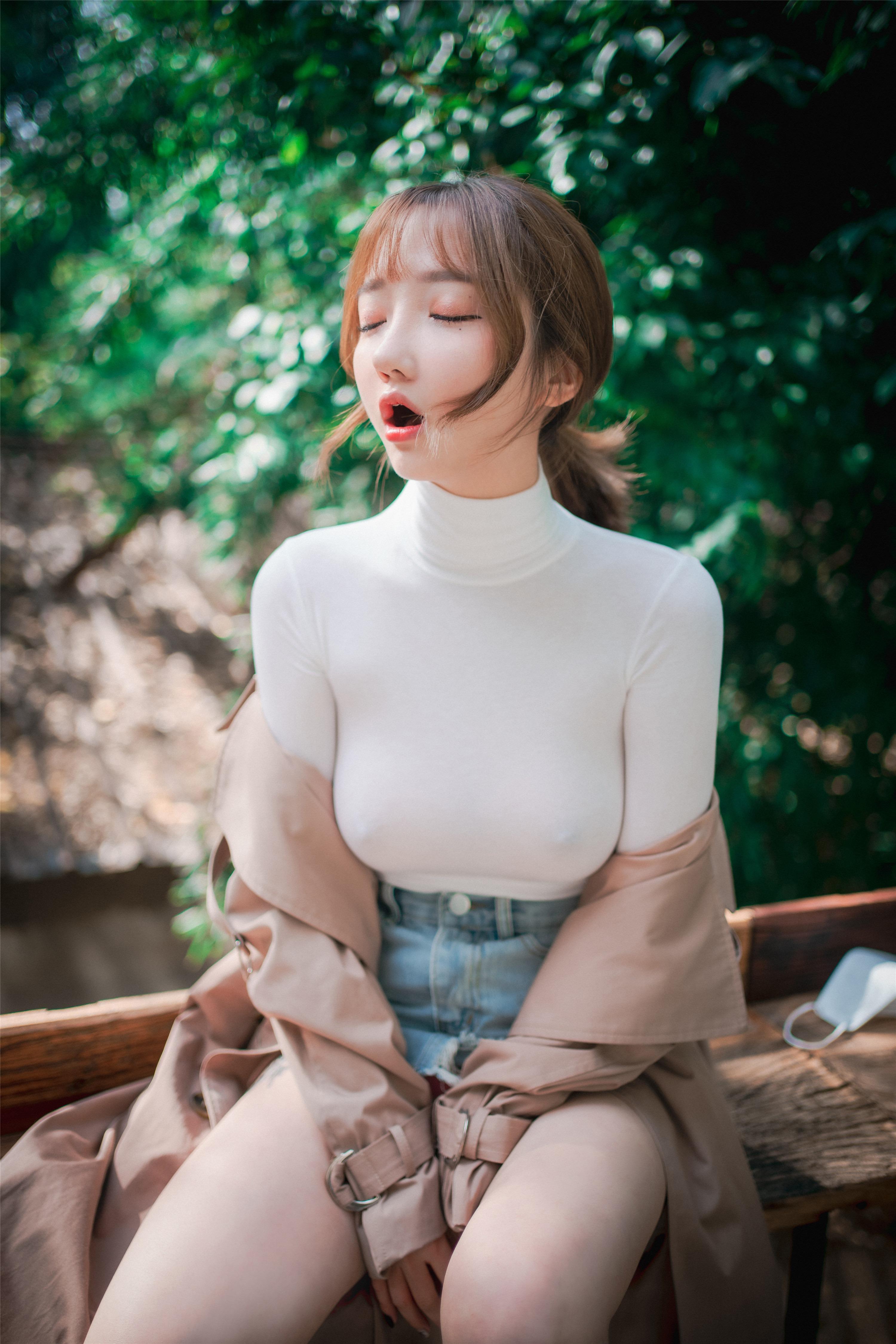 DJAWA Photo - Son Ye Eun (손예은): "A Snap of Intimacy" 160P