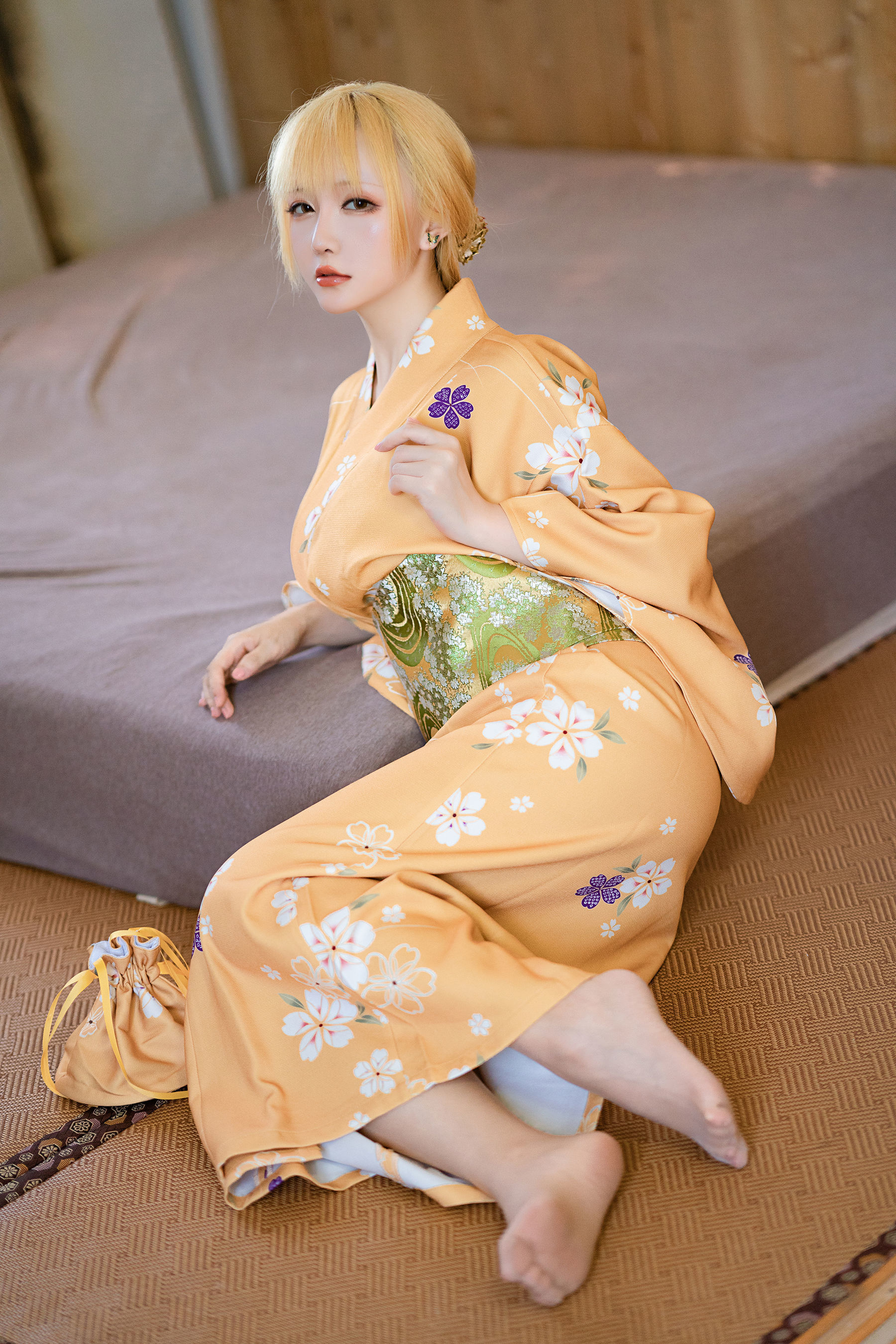 Internet Celebrity Coser Photobook] Coser Miss Xing Zhi Chi Chi - Daily Sunny Sky